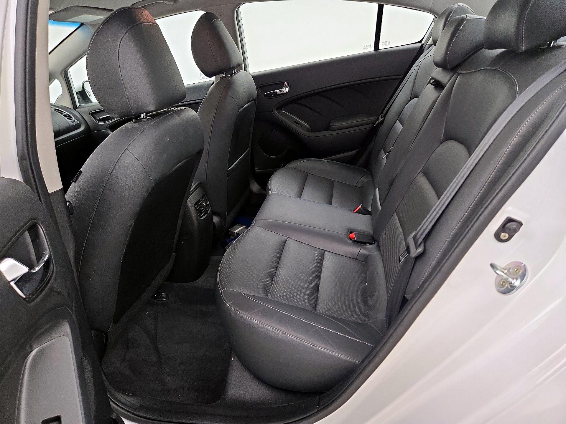 Thumbnail: 2017 Kia Forte - 20