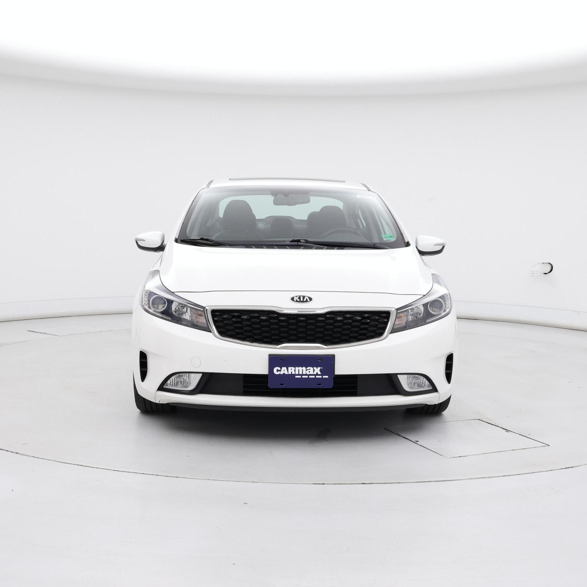 Thumbnail: 2017 Kia Forte - 5