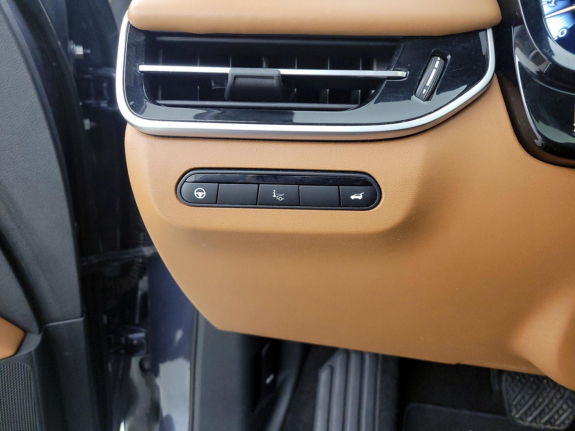 Thumbnail: 2022 INFINITI QX60 - 13