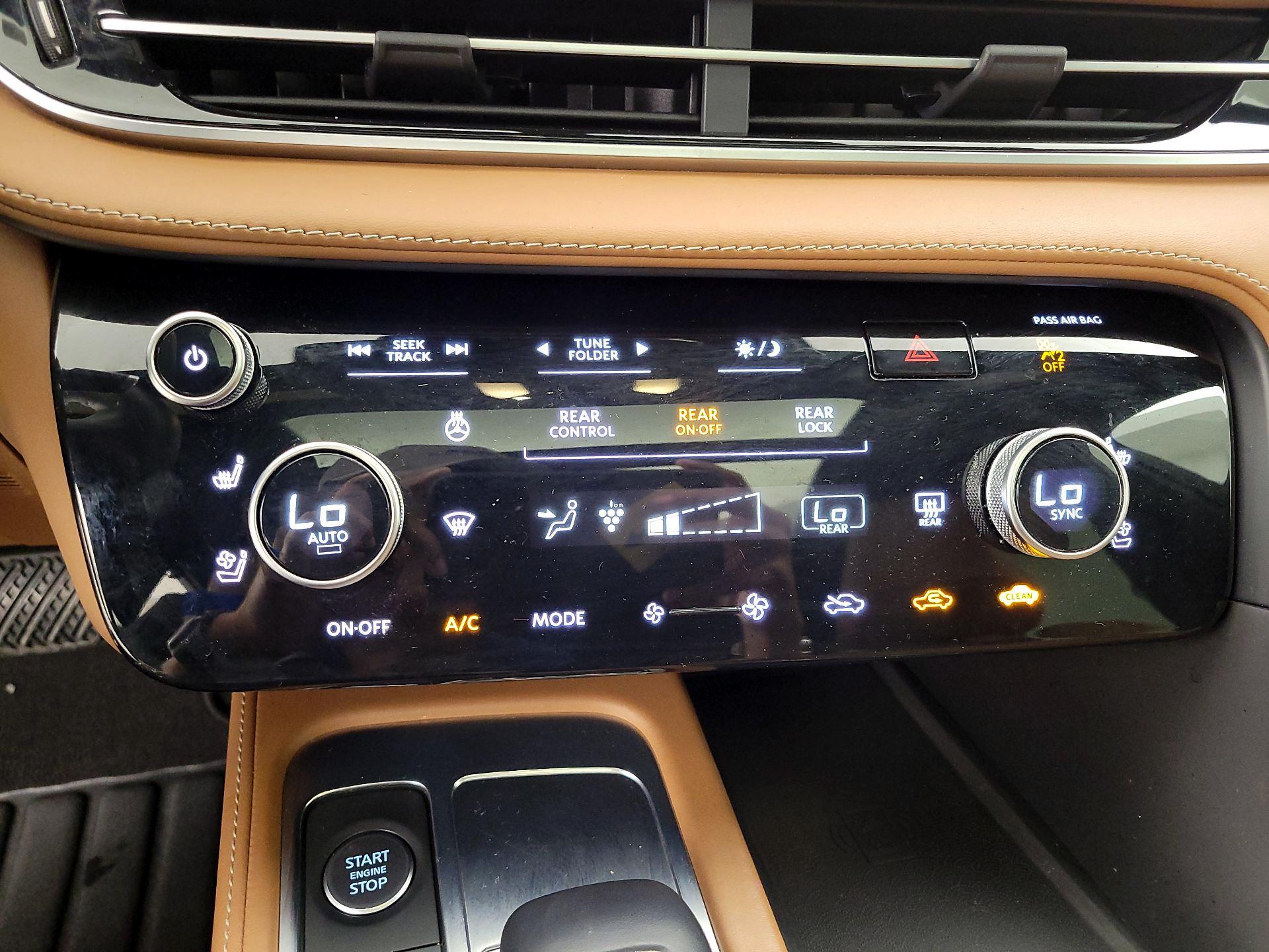 Thumbnail: 2022 INFINITI QX60 - 17