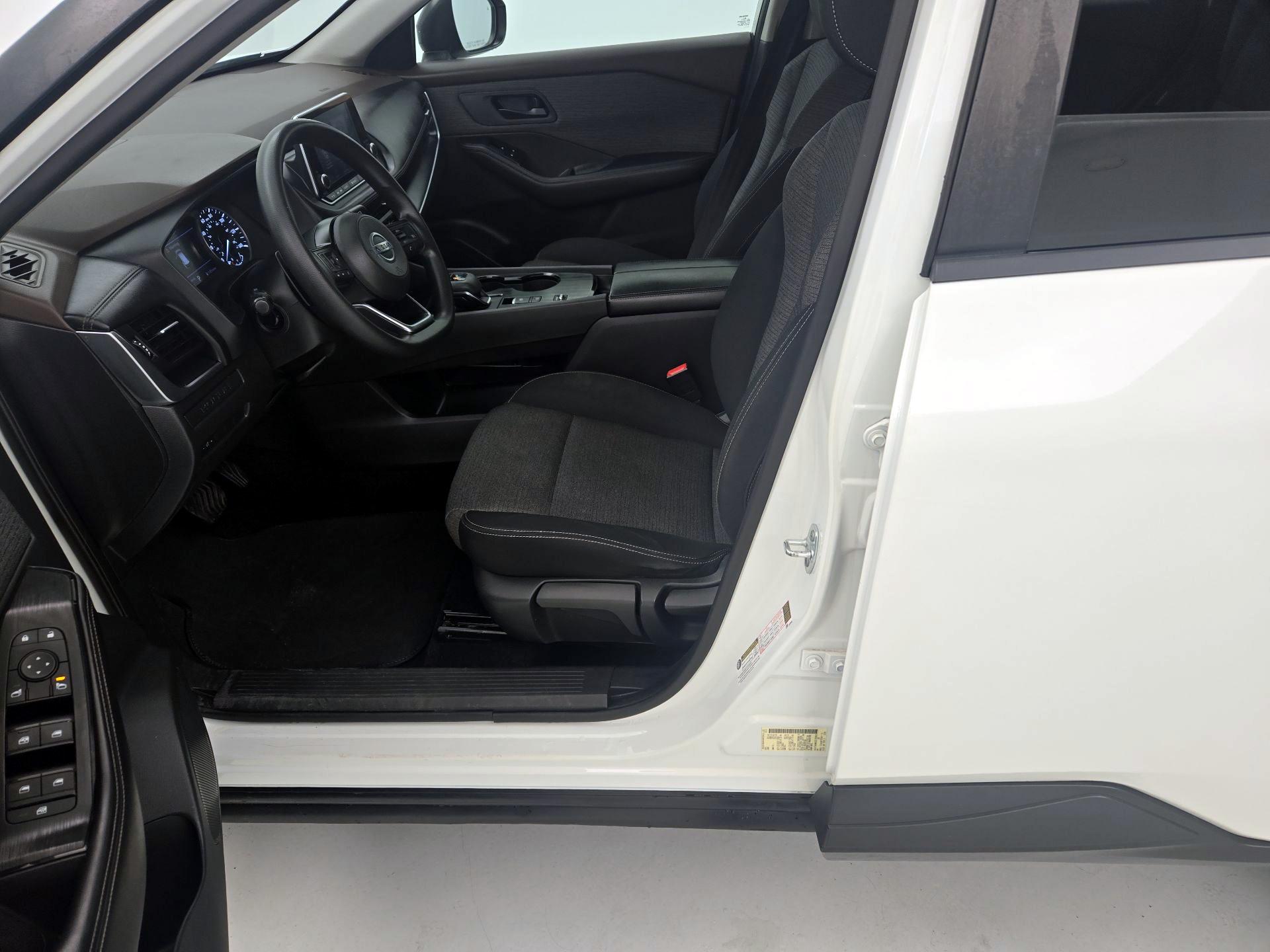 Thumbnail: 2021 Nissan Rogue - 11