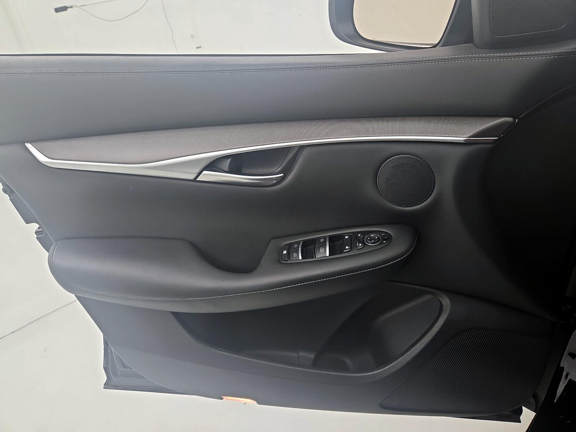 Thumbnail: 2022 INFINITI QX50 - 12