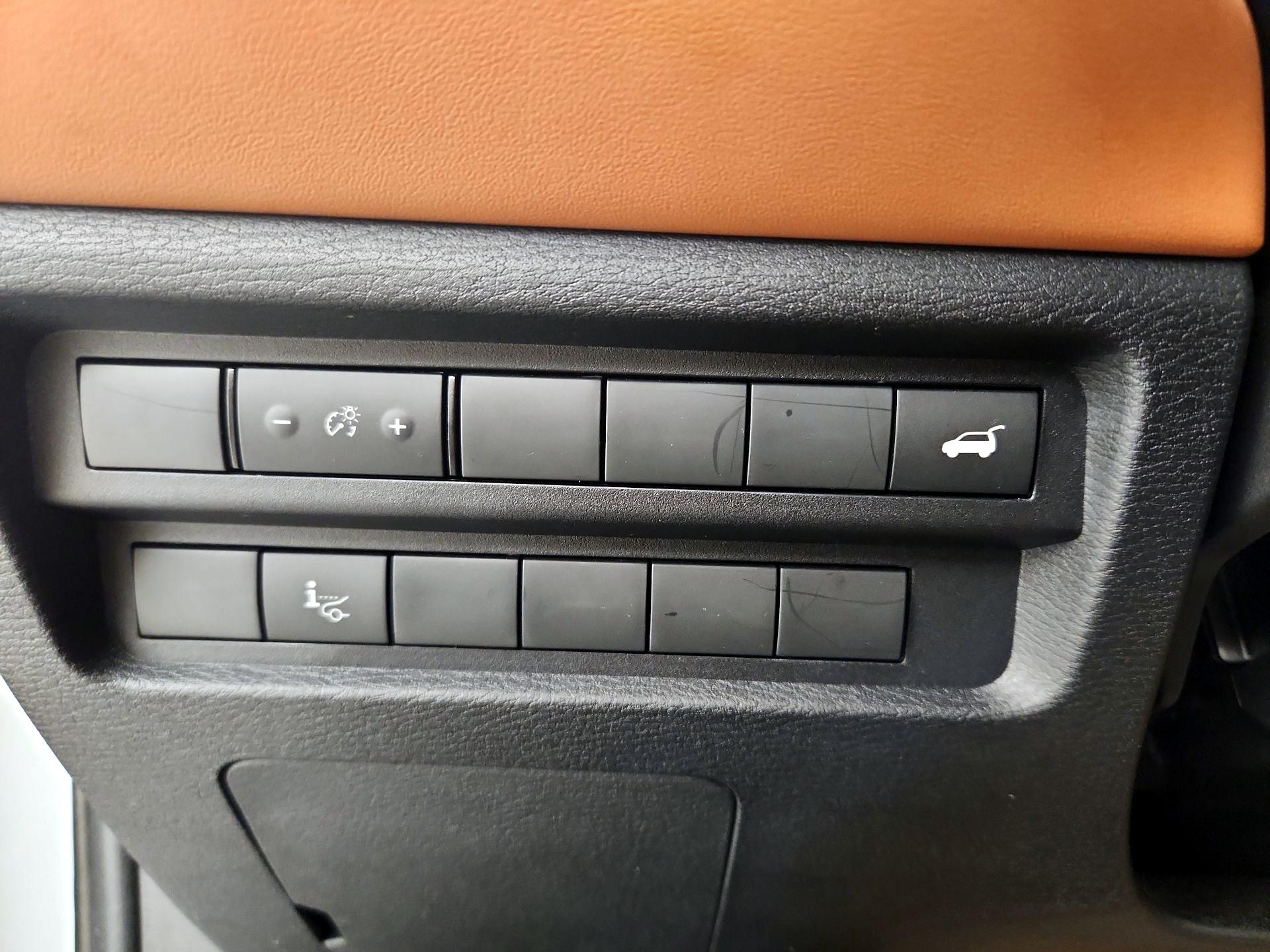 Thumbnail: 2022 Mitsubishi Outlander - 13