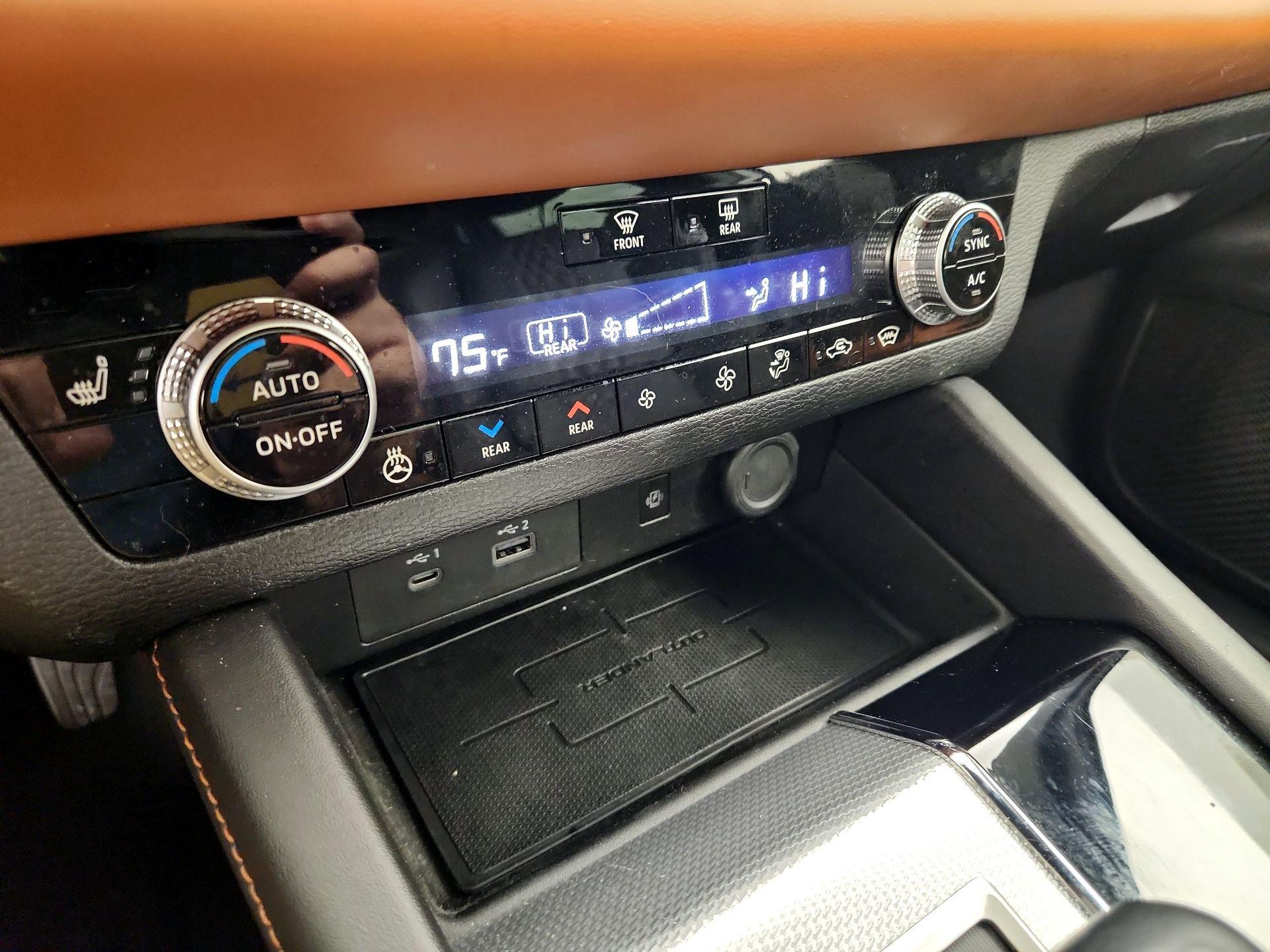 Thumbnail: 2022 Mitsubishi Outlander - 17