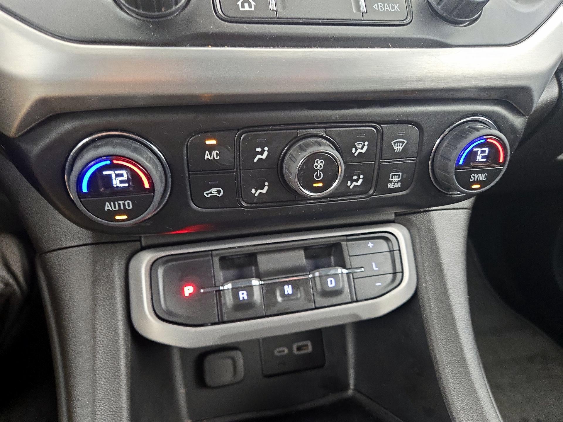 Thumbnail: 2023 GMC Acadia - 16