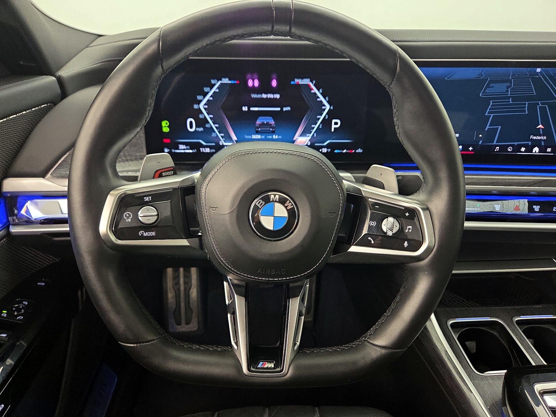 Thumbnail: 2024 BMW 7 Series - 10