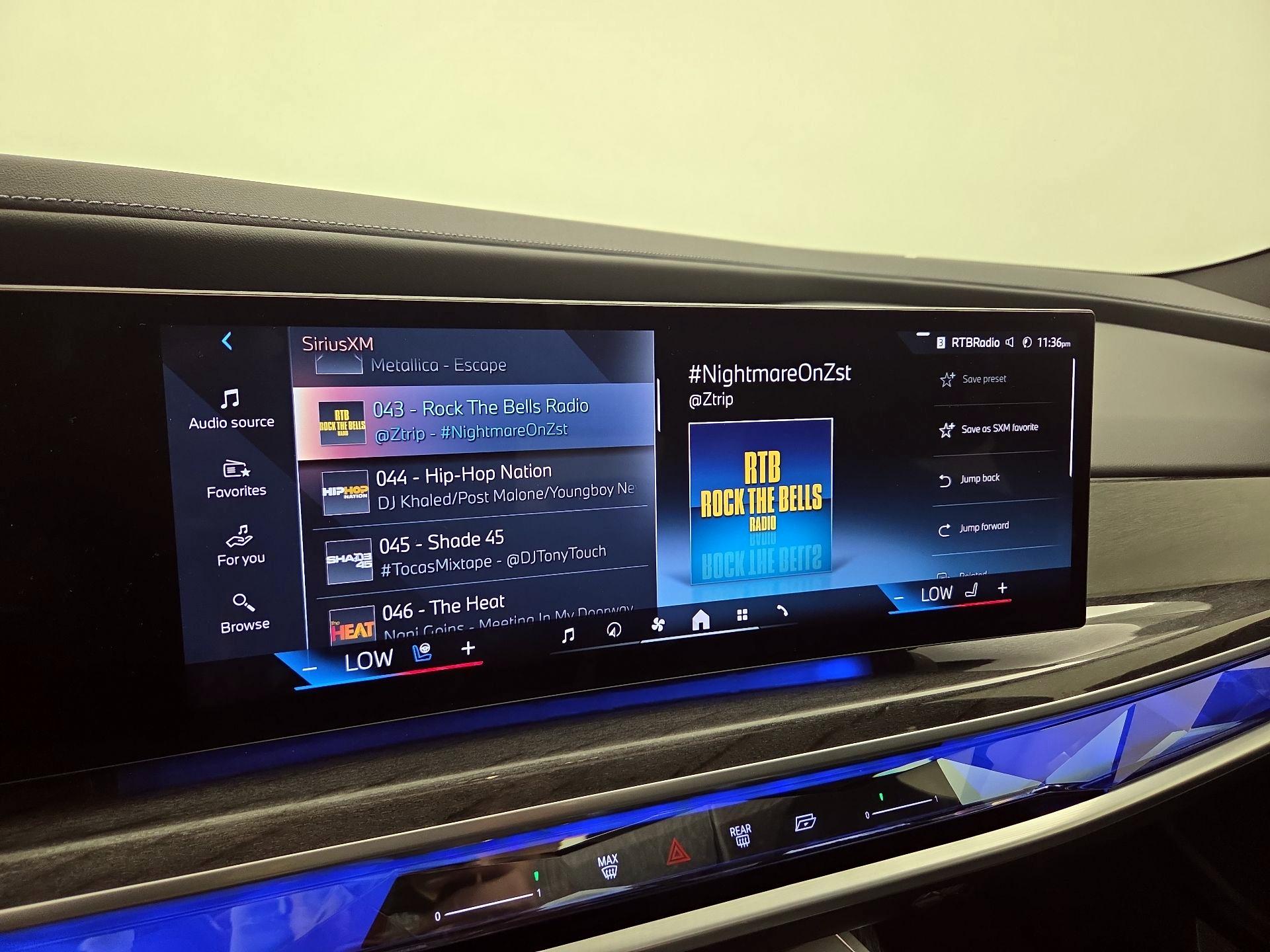 Thumbnail: 2024 BMW 7 Series - 16