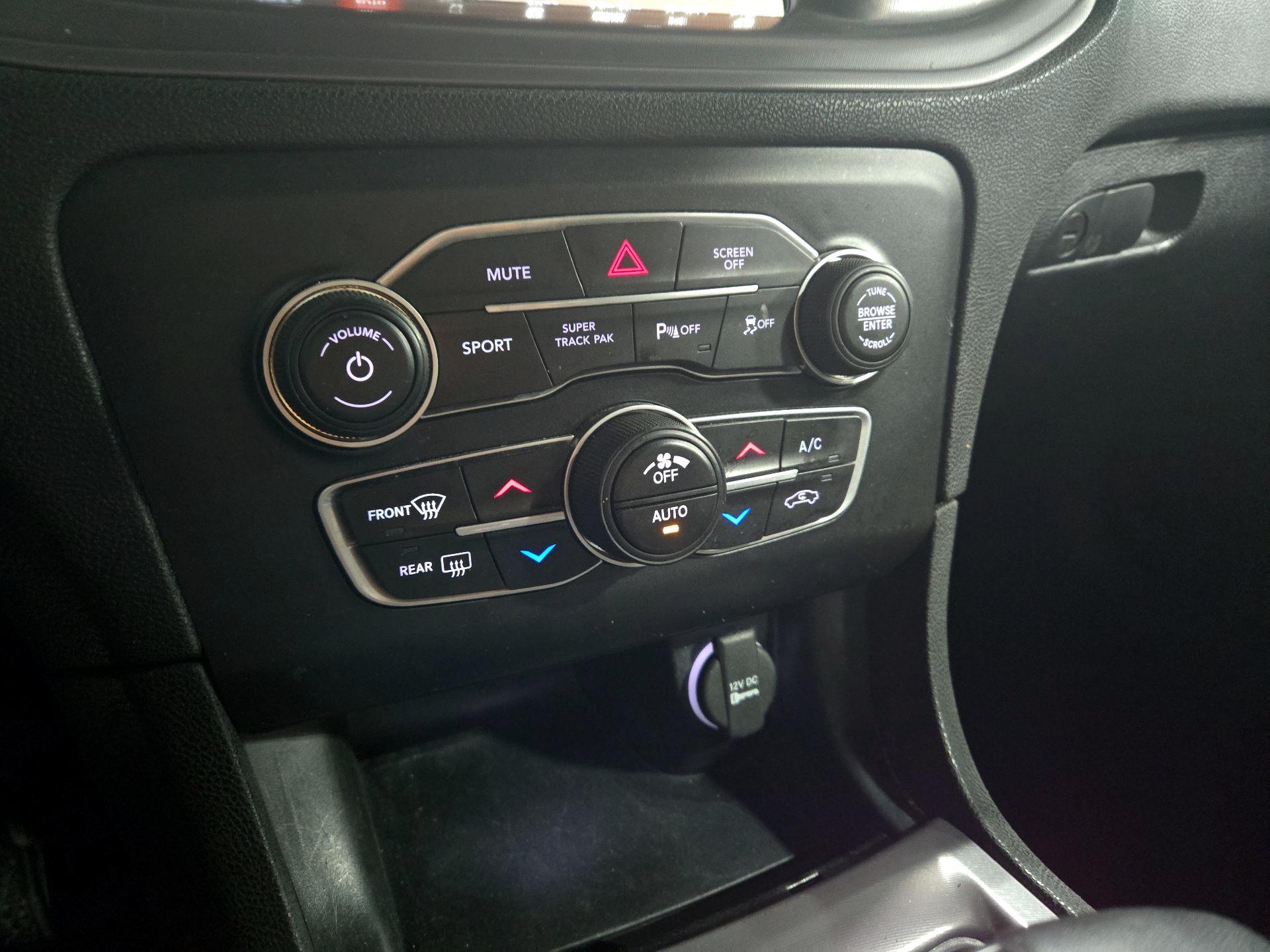 Thumbnail: 2023 Dodge Charger - 16