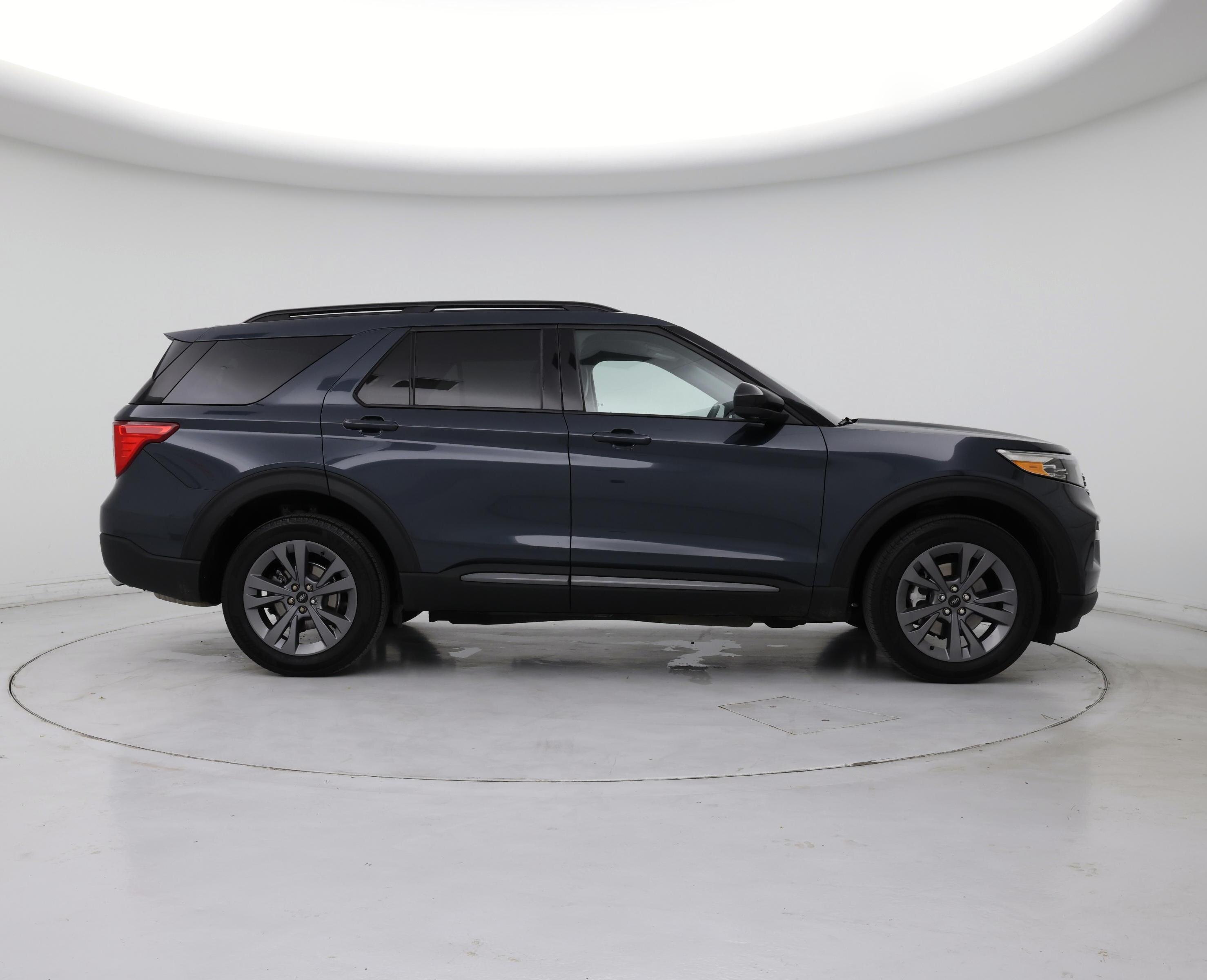 Thumbnail: 2022 Ford Explorer - 7