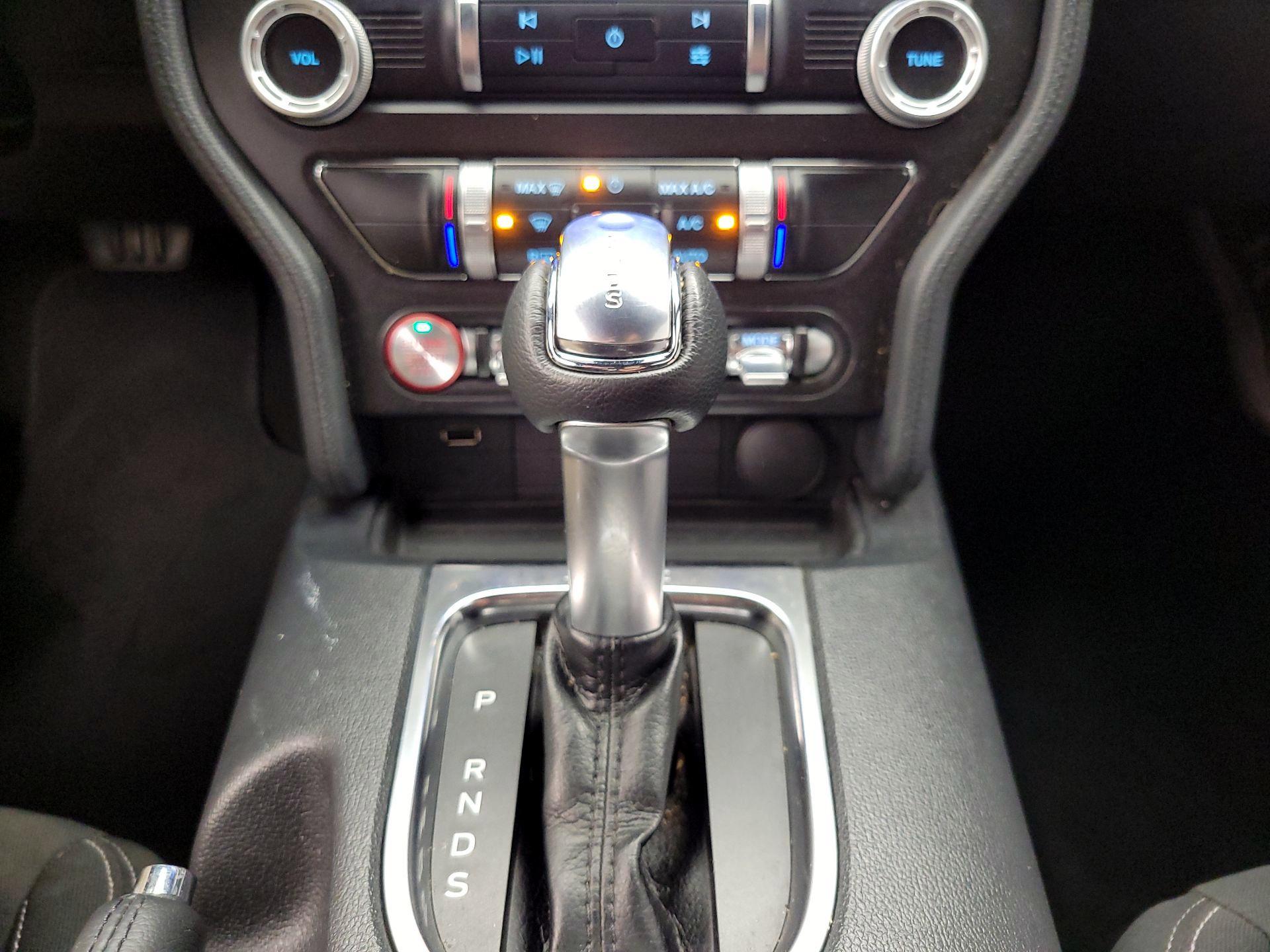 Thumbnail: 2022 Ford Mustang - 17