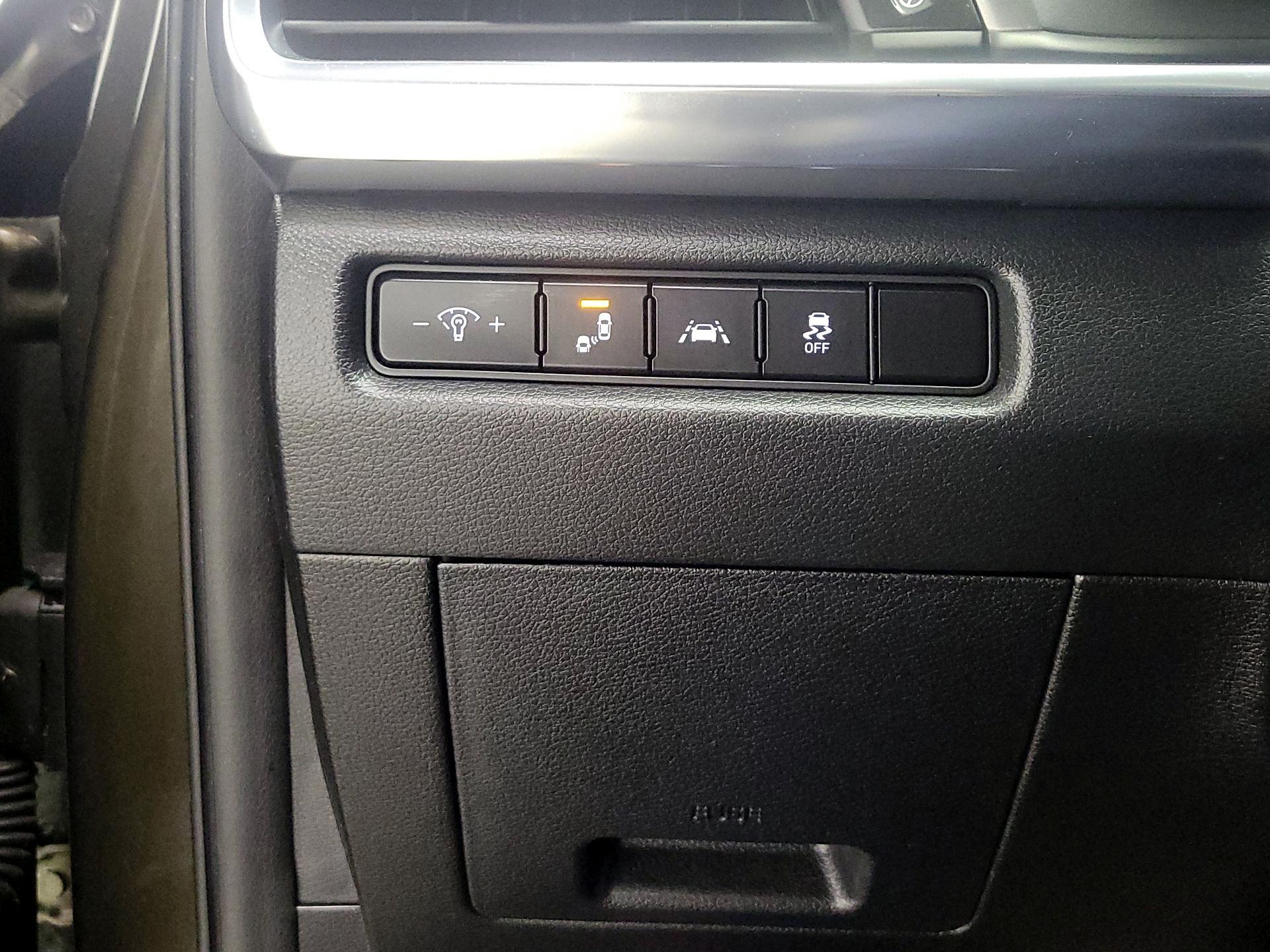 Thumbnail: 2022 Kia Telluride - 13