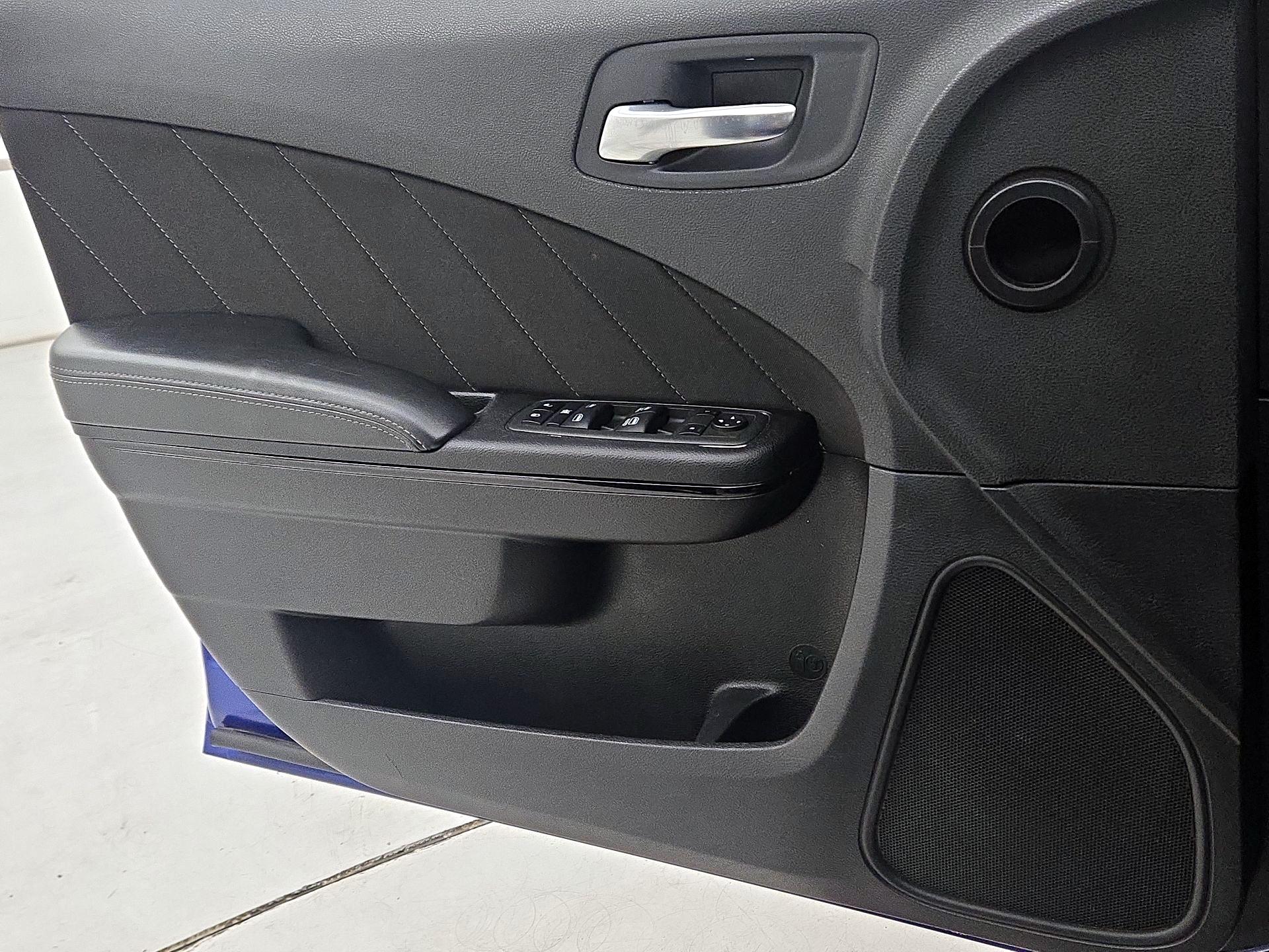 Thumbnail: 2022 Dodge Charger - 12