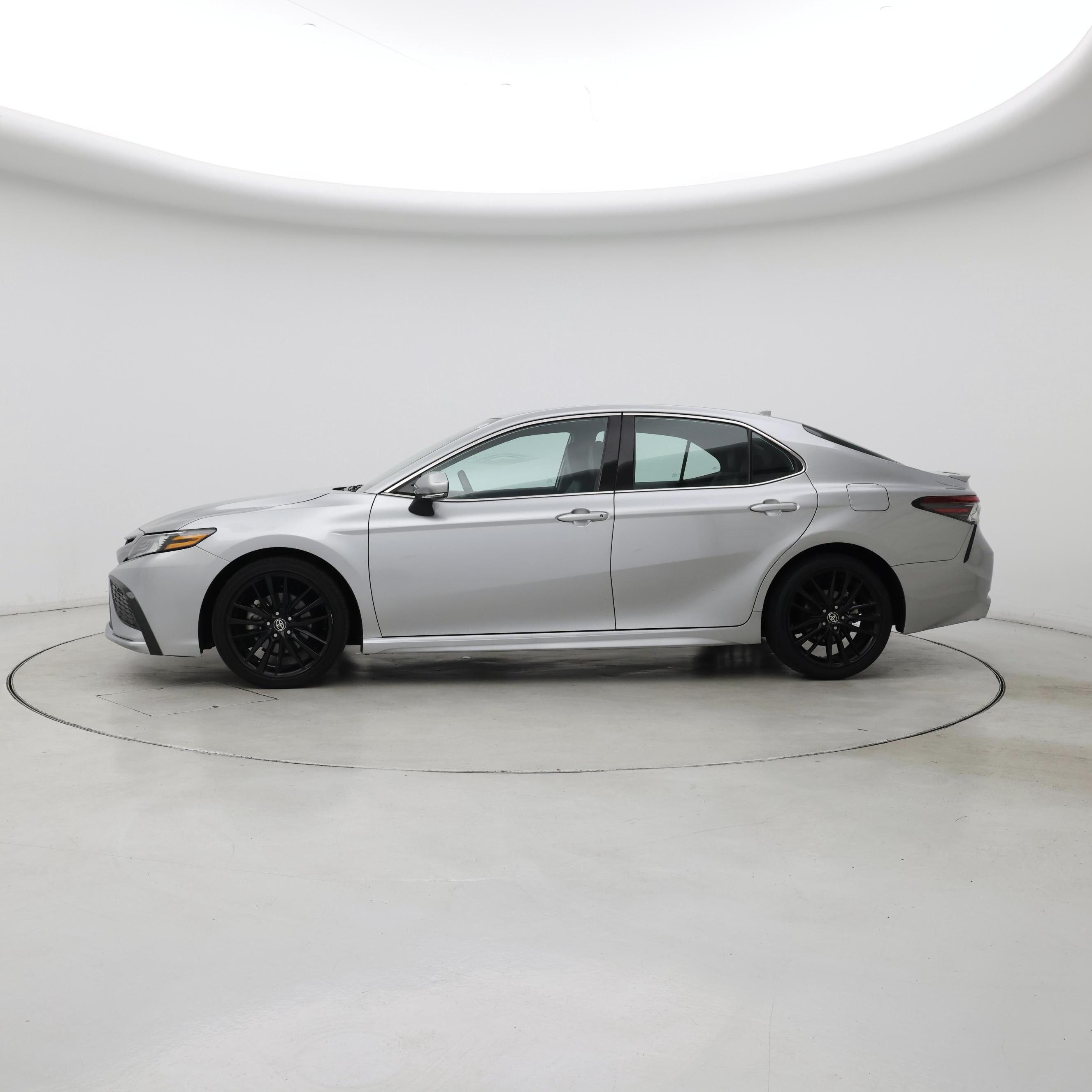 Thumbnail: 2023 Toyota Camry - 3