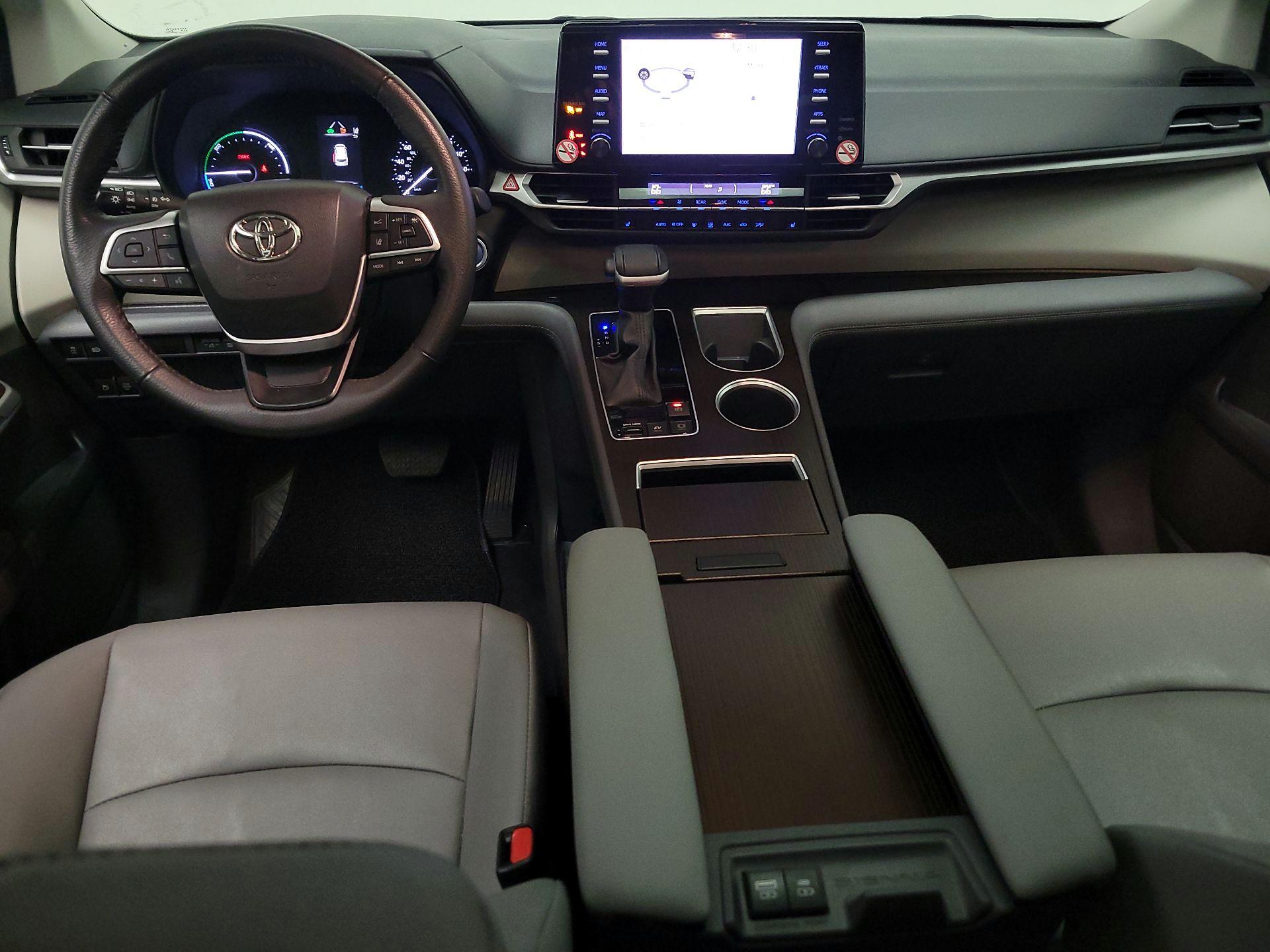 Thumbnail: 2023 Toyota Sienna - 9