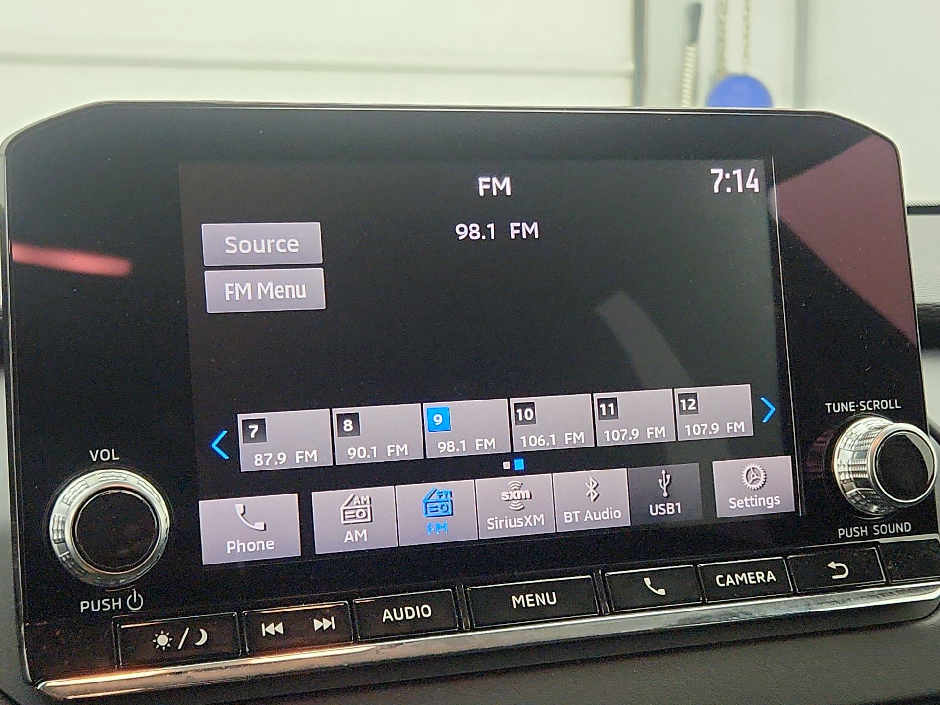 Thumbnail: 2022 Mitsubishi Outlander - 15