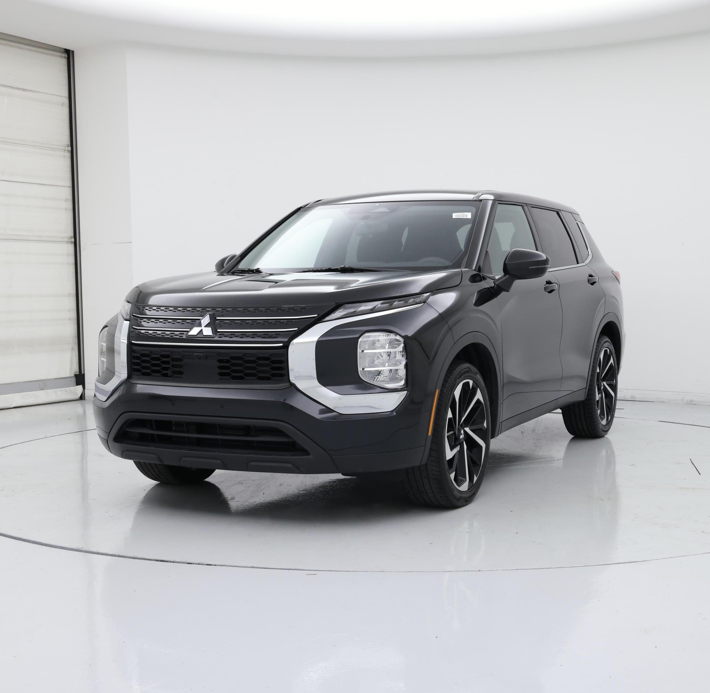 Thumbnail: 2022 Mitsubishi Outlander - 4