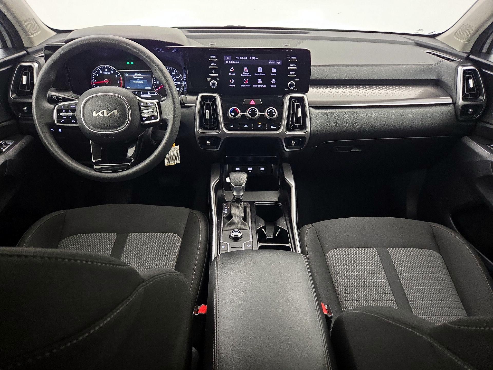 Thumbnail: 2023 Kia Sorento - 9