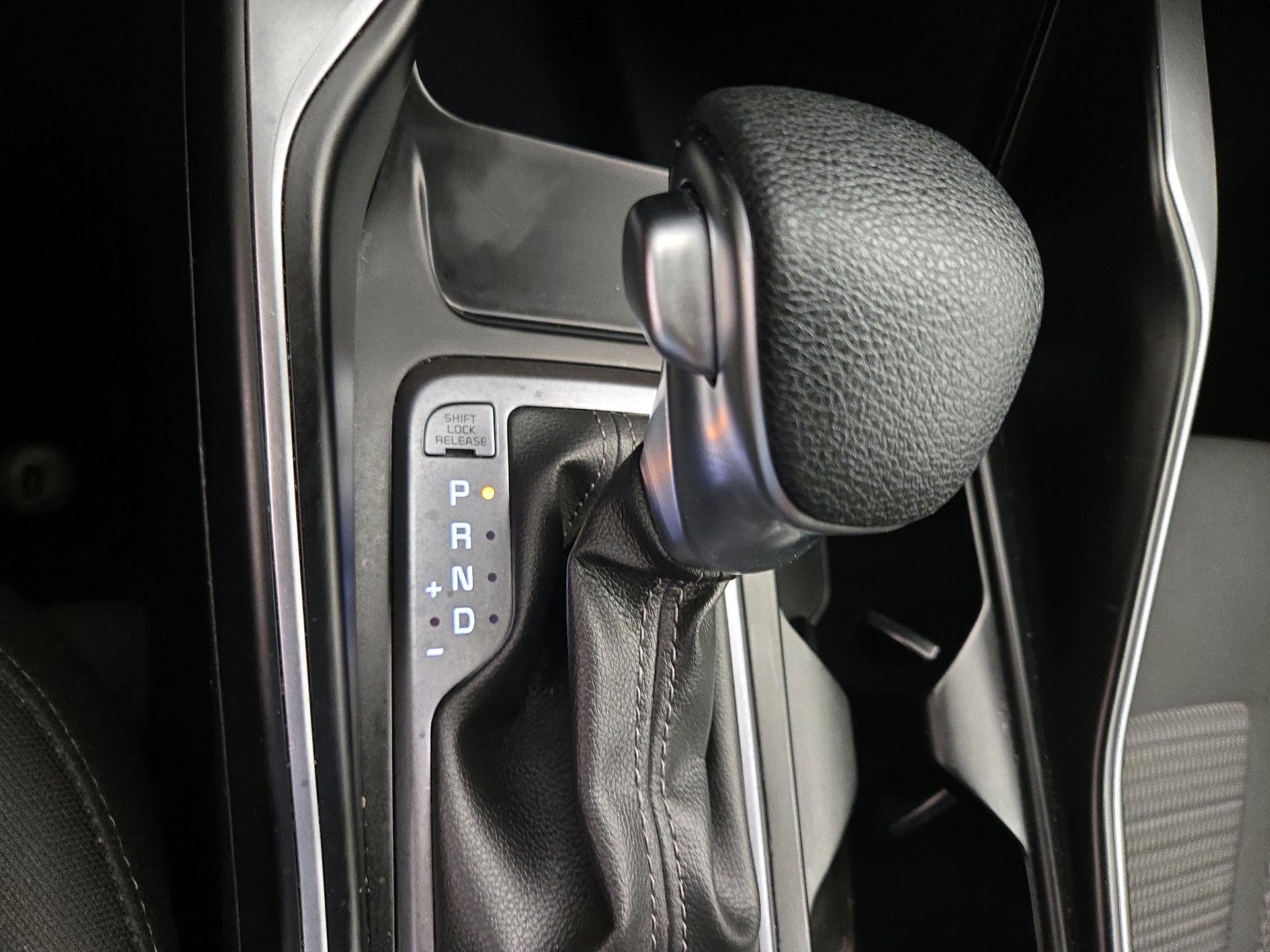 Thumbnail: 2023 Kia Sorento - 17