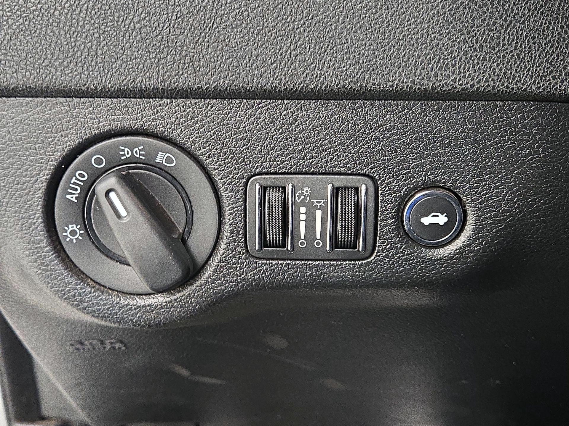 Thumbnail: 2022 Dodge Charger - 13