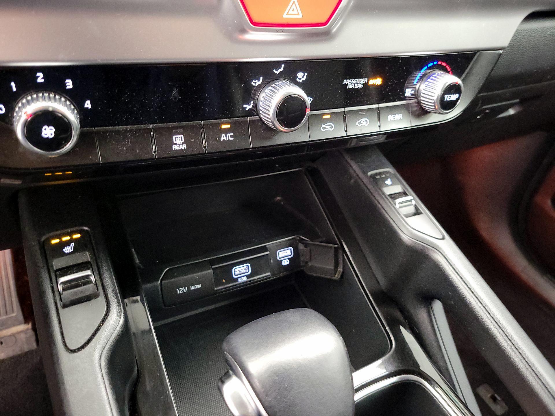 Thumbnail: 2021 Kia Telluride - 16