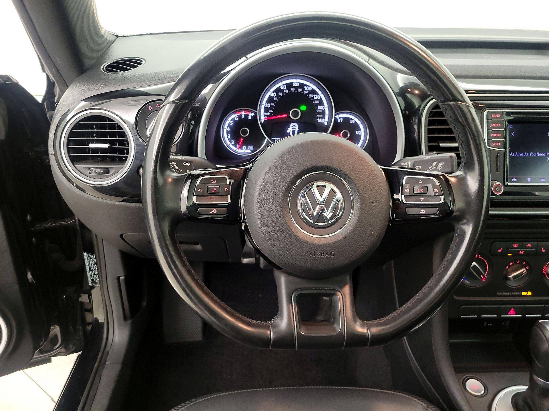 Thumbnail: 2016 Volkswagen Beetle - 10