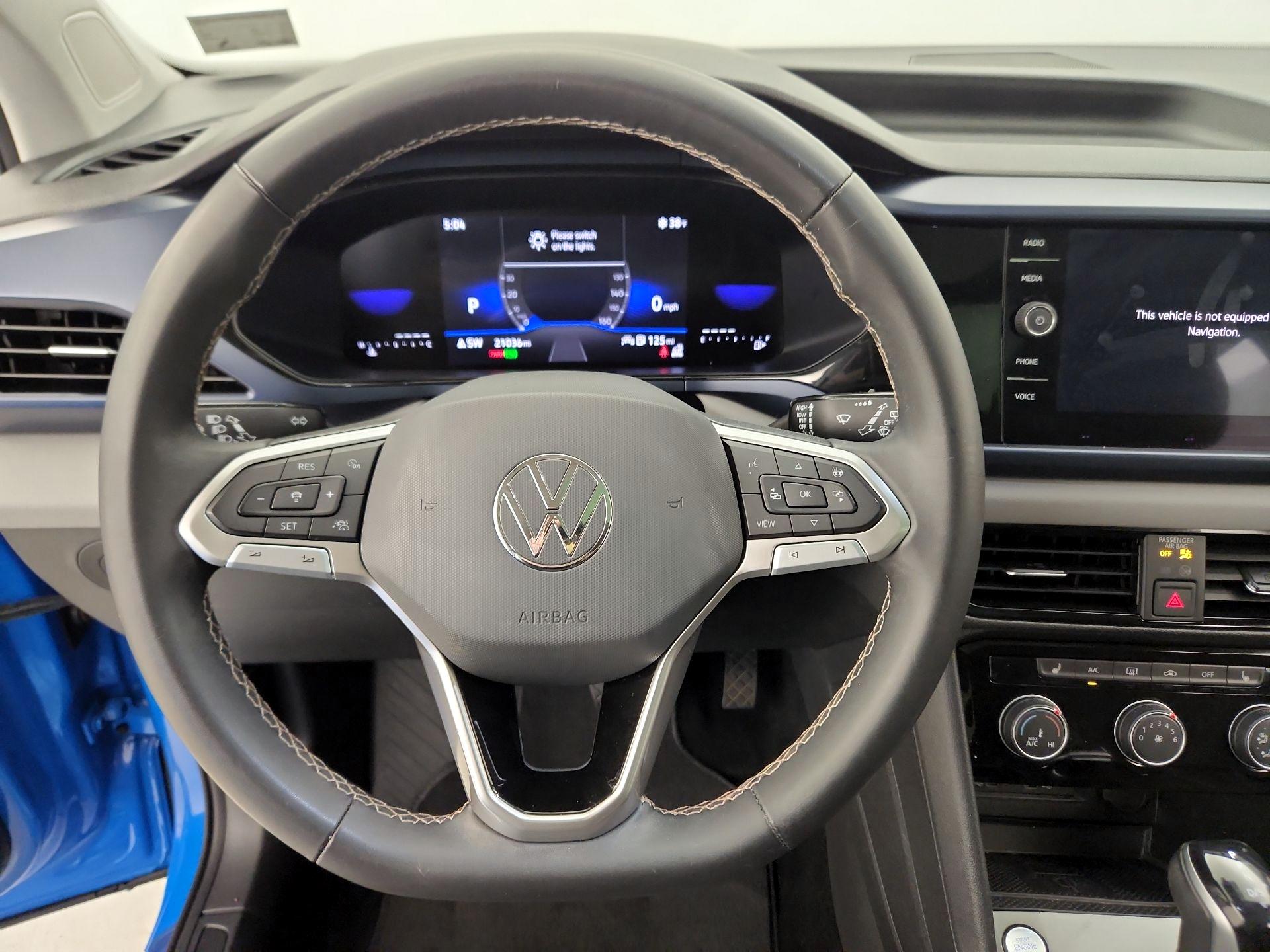 Thumbnail: 2023 Volkswagen Taos - 10