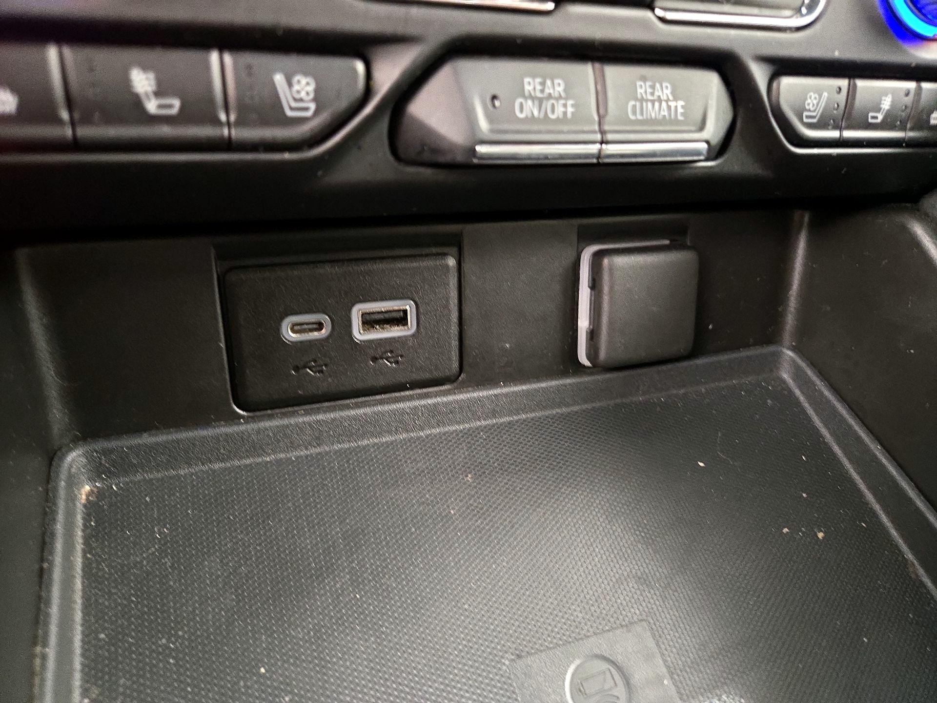 Thumbnail: 2021 GMC Yukon - 19