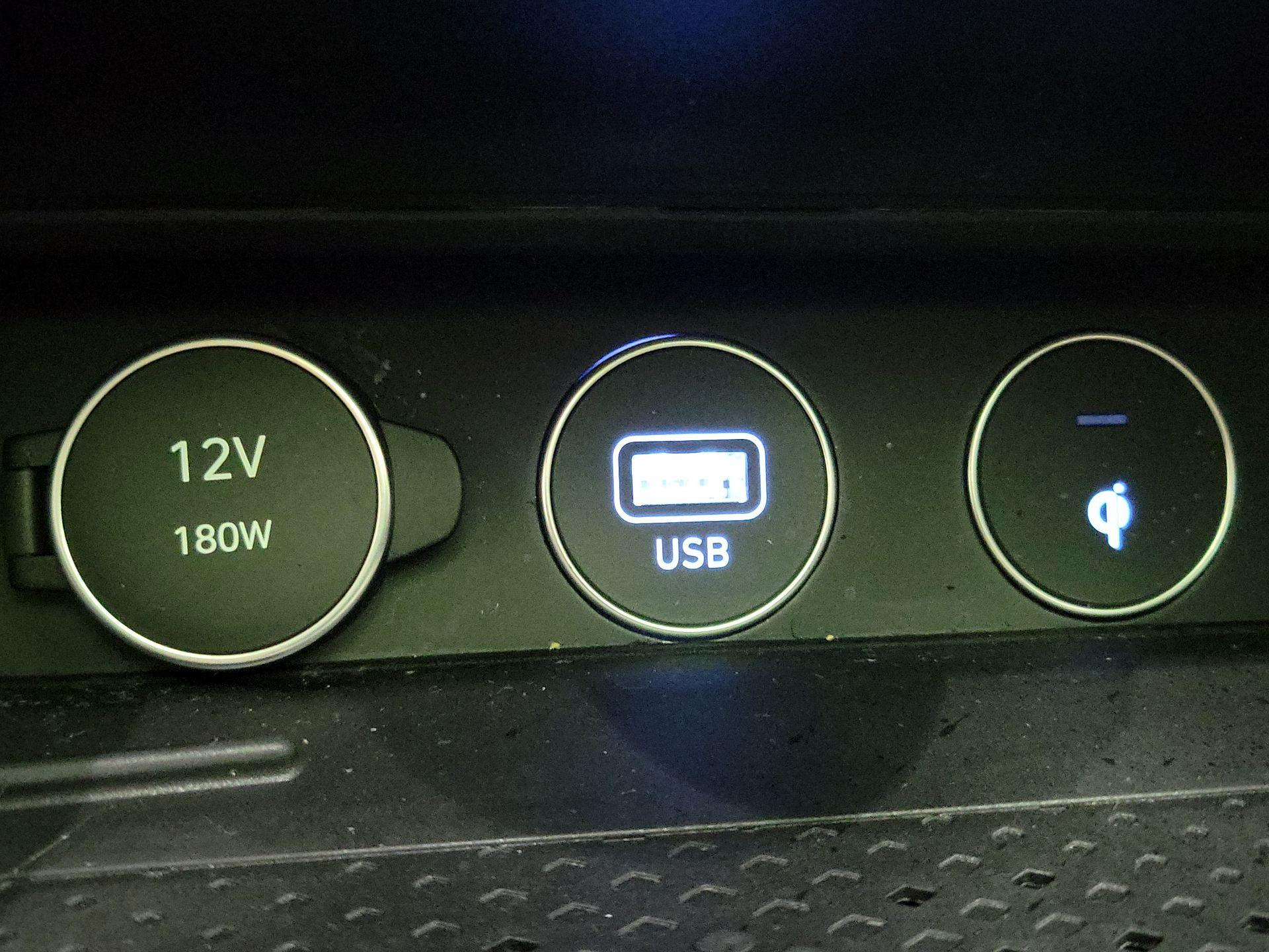 Thumbnail: 2022 Genesis G70 - 19