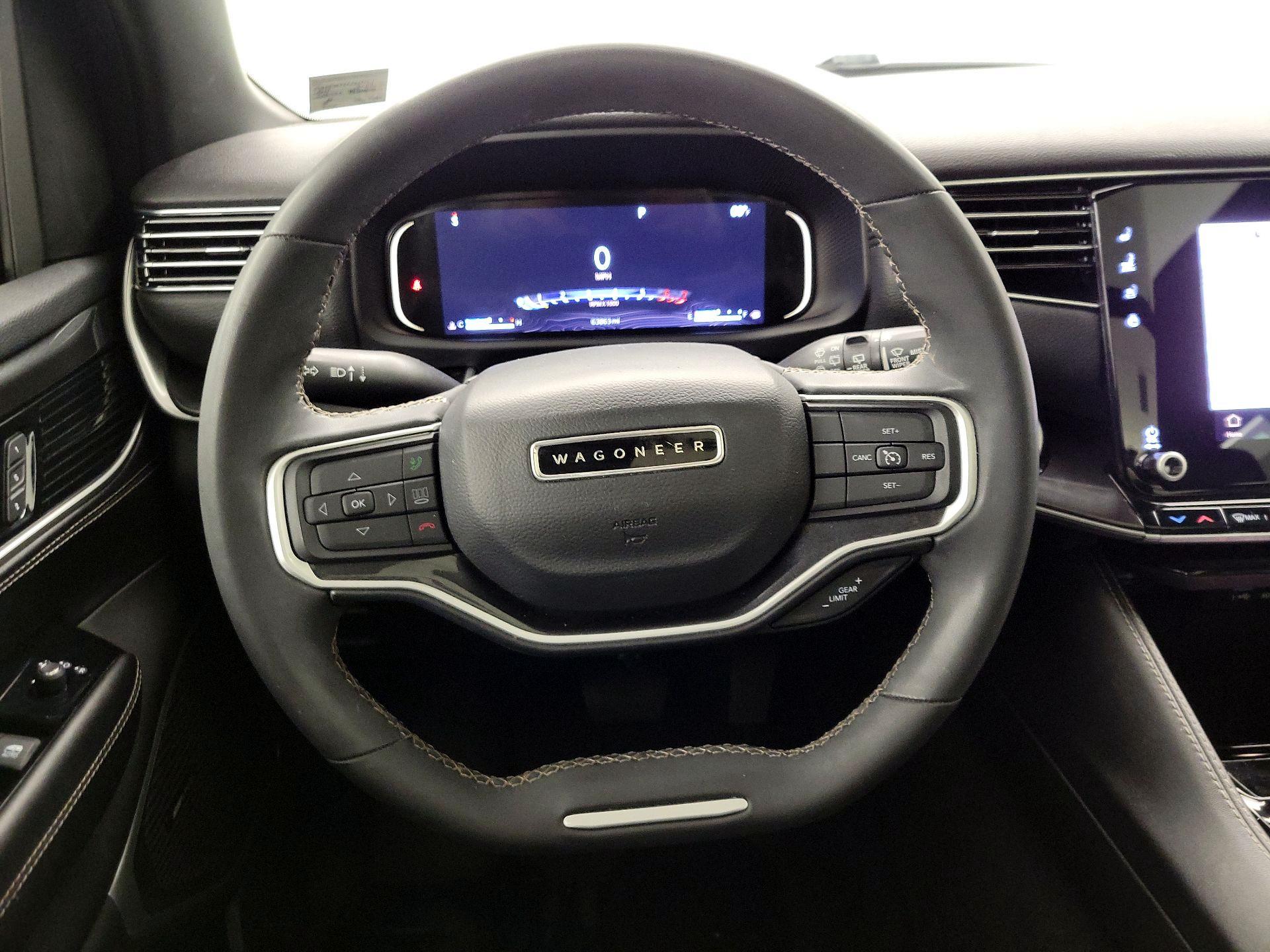Thumbnail: 2023 Jeep Wagoneer - 10