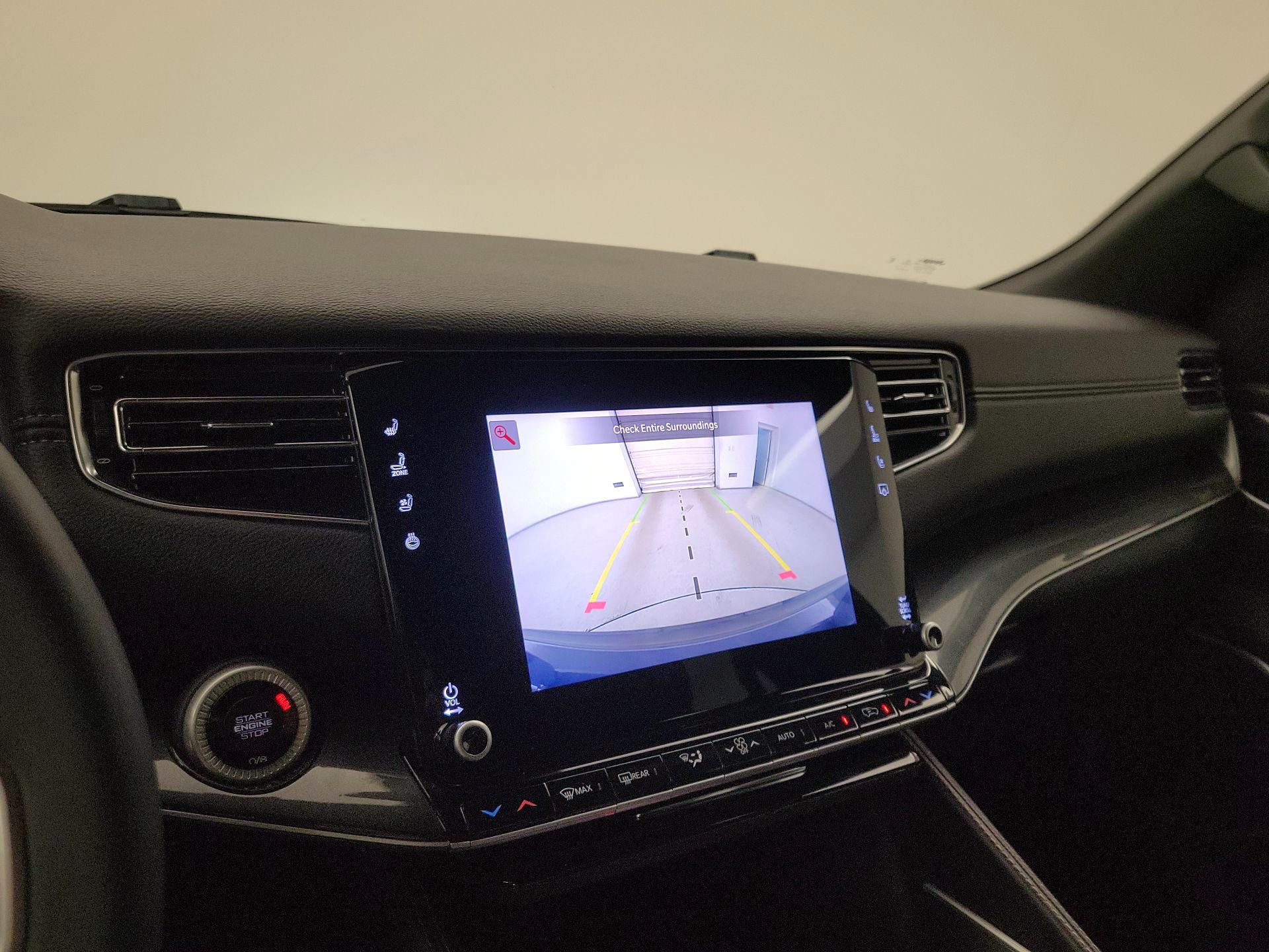 Thumbnail: 2023 Jeep Wagoneer - 15