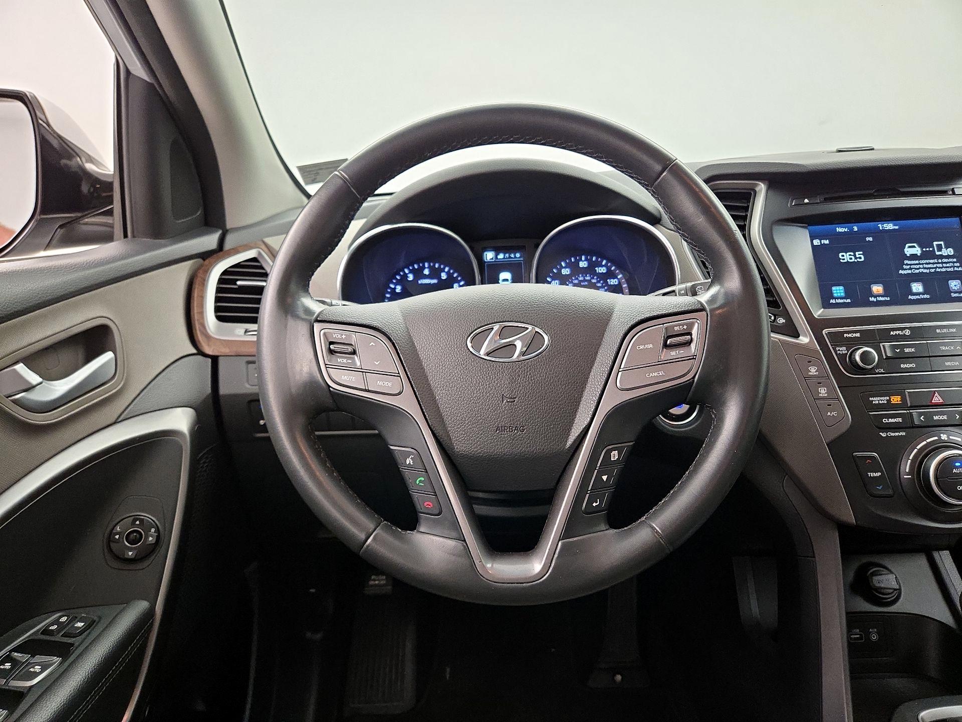 Thumbnail: 2017 Hyundai Santa Fe - 10