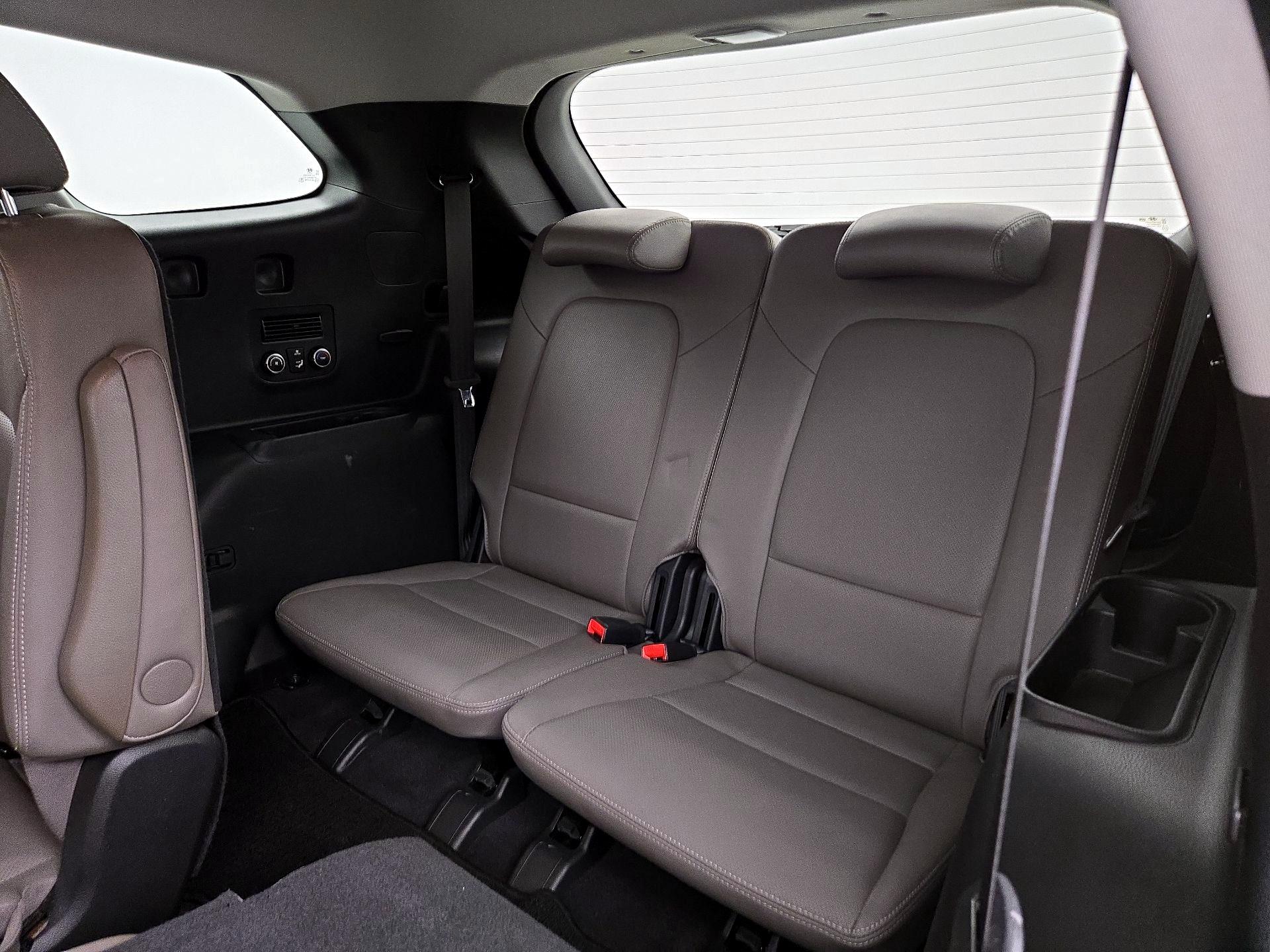 Thumbnail: 2017 Hyundai Santa Fe - 20