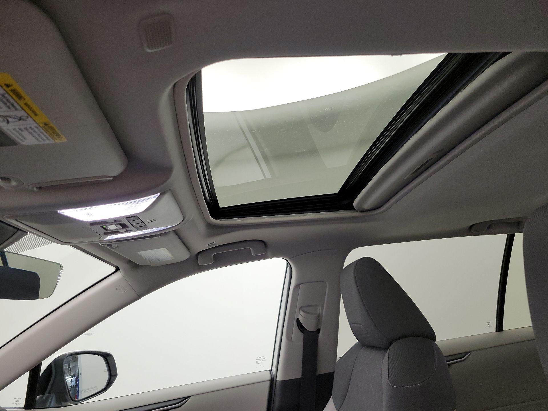 Thumbnail: 2024 Toyota RAV4 - 19