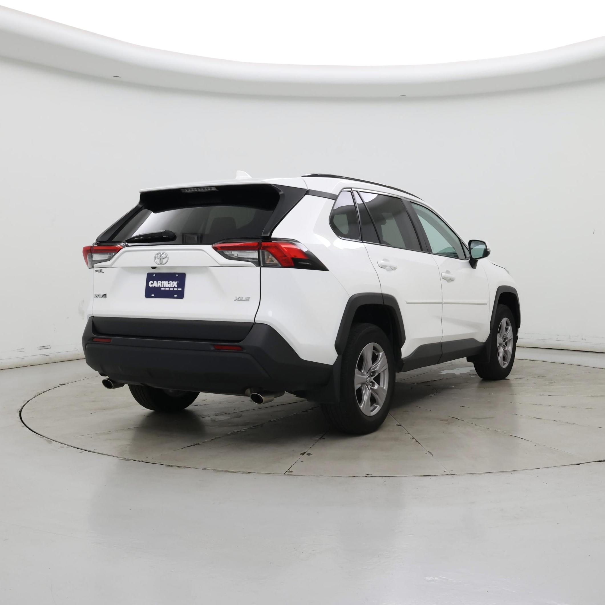 Thumbnail: 2024 Toyota RAV4 - 8