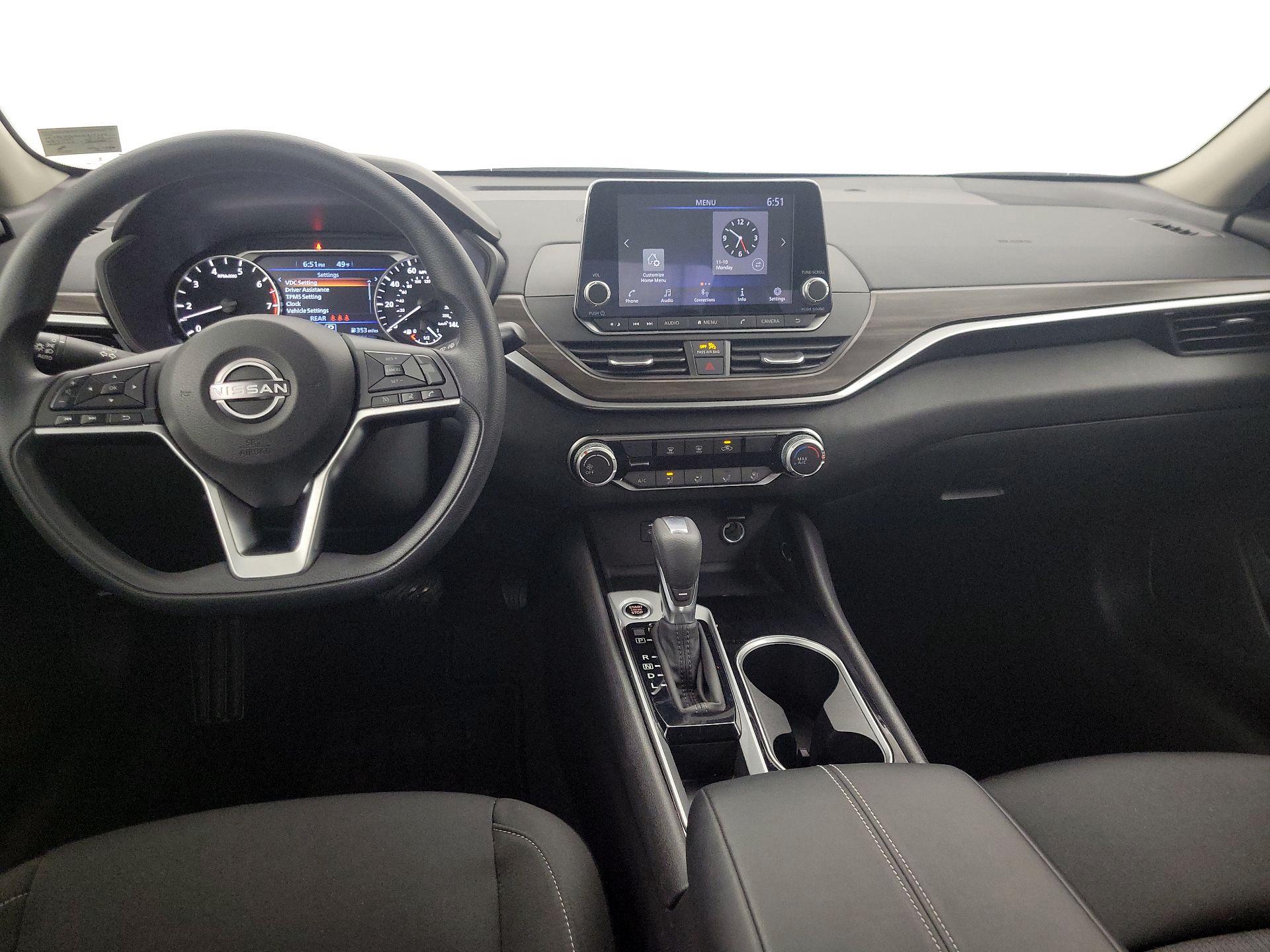 Thumbnail: 2024 Nissan Altima - 9