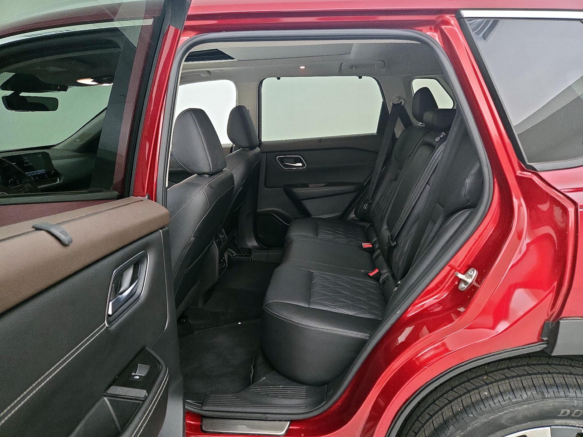 Thumbnail: 2023 Nissan Rogue - 19