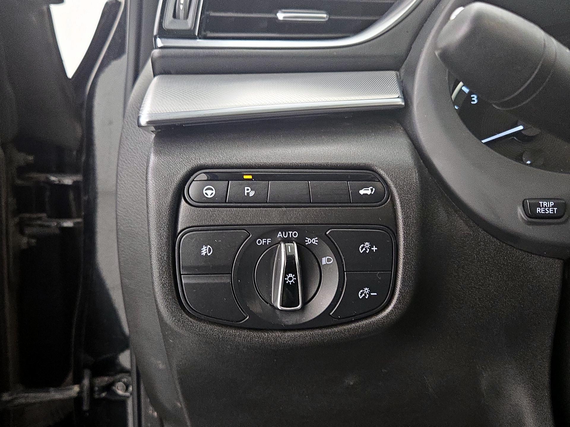 Thumbnail: 2022 INFINITI QX50 - 13