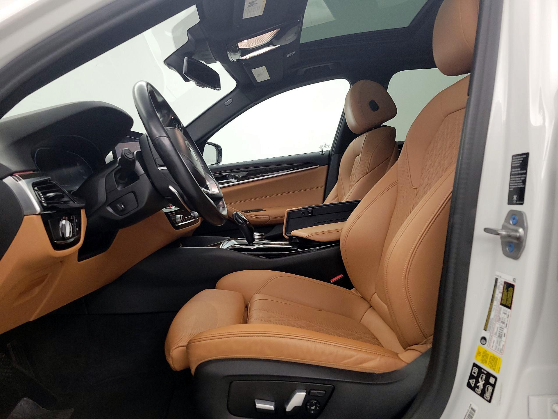 Thumbnail: 2022 BMW 5 Series - 11