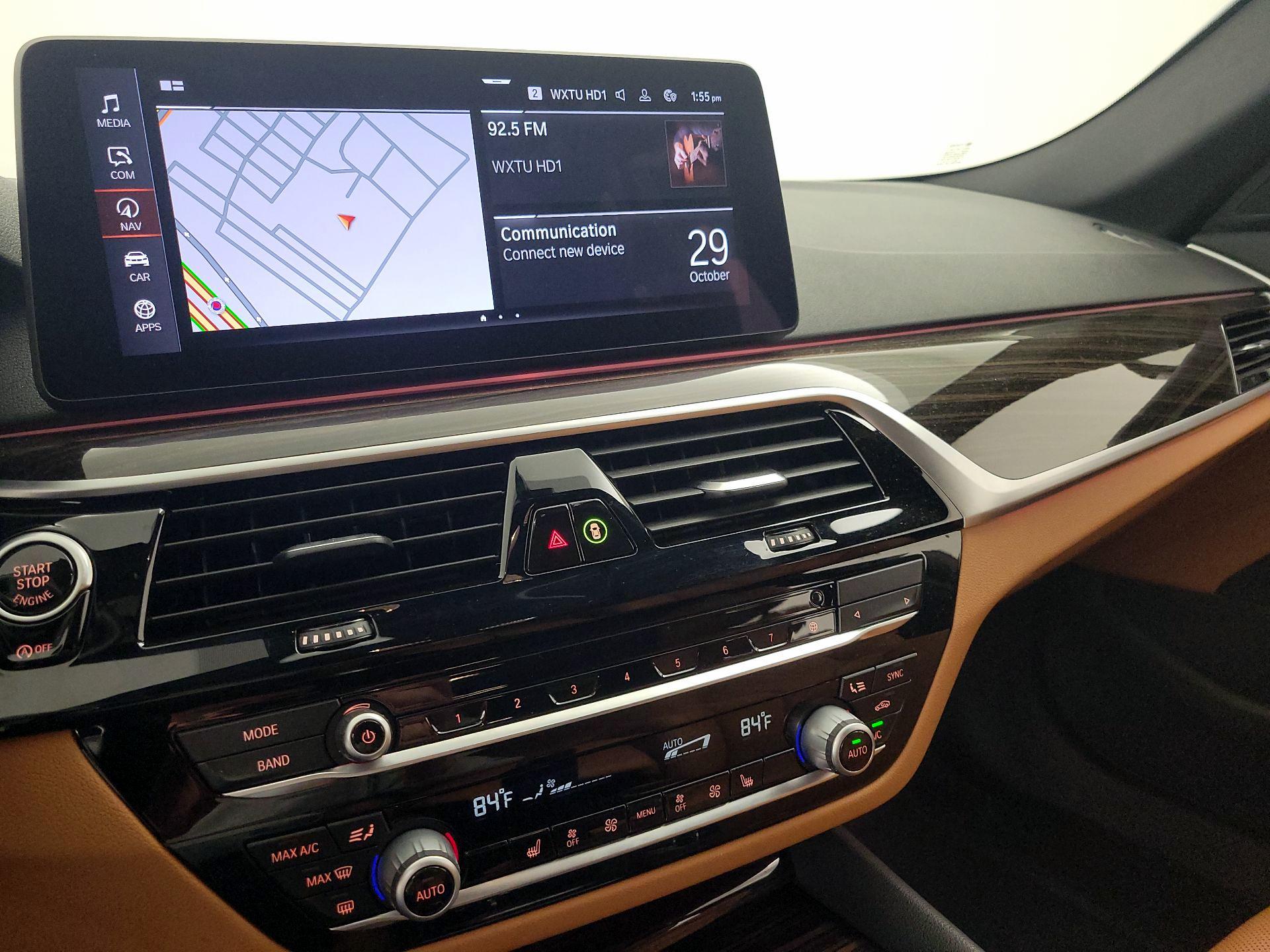 Thumbnail: 2022 BMW 5 Series - 16