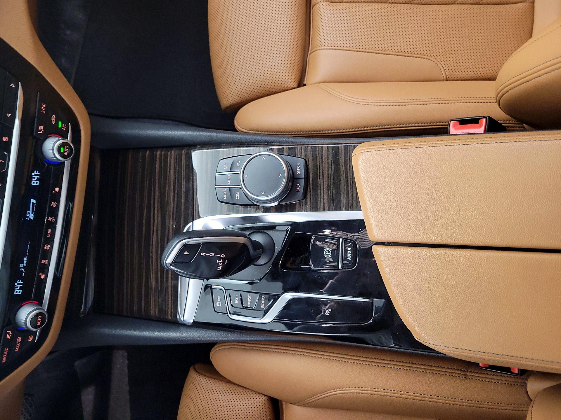 Thumbnail: 2022 BMW 5 Series - 18