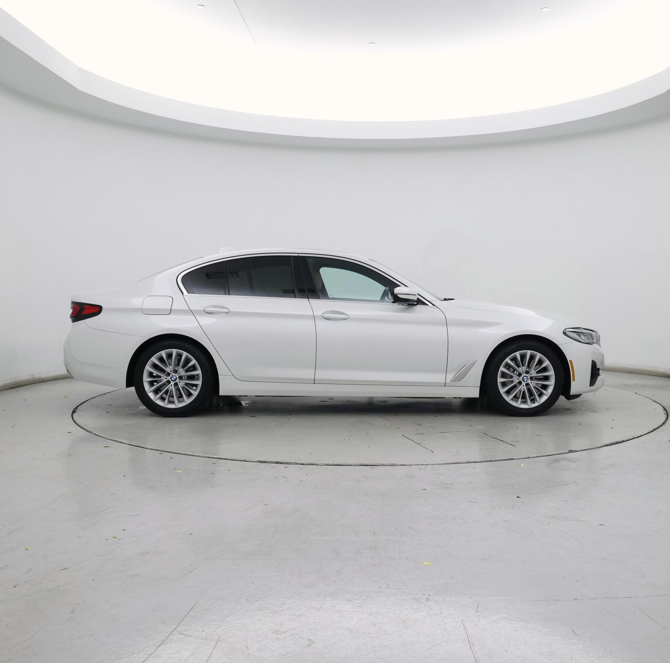 Thumbnail: 2022 BMW 5 Series - 7