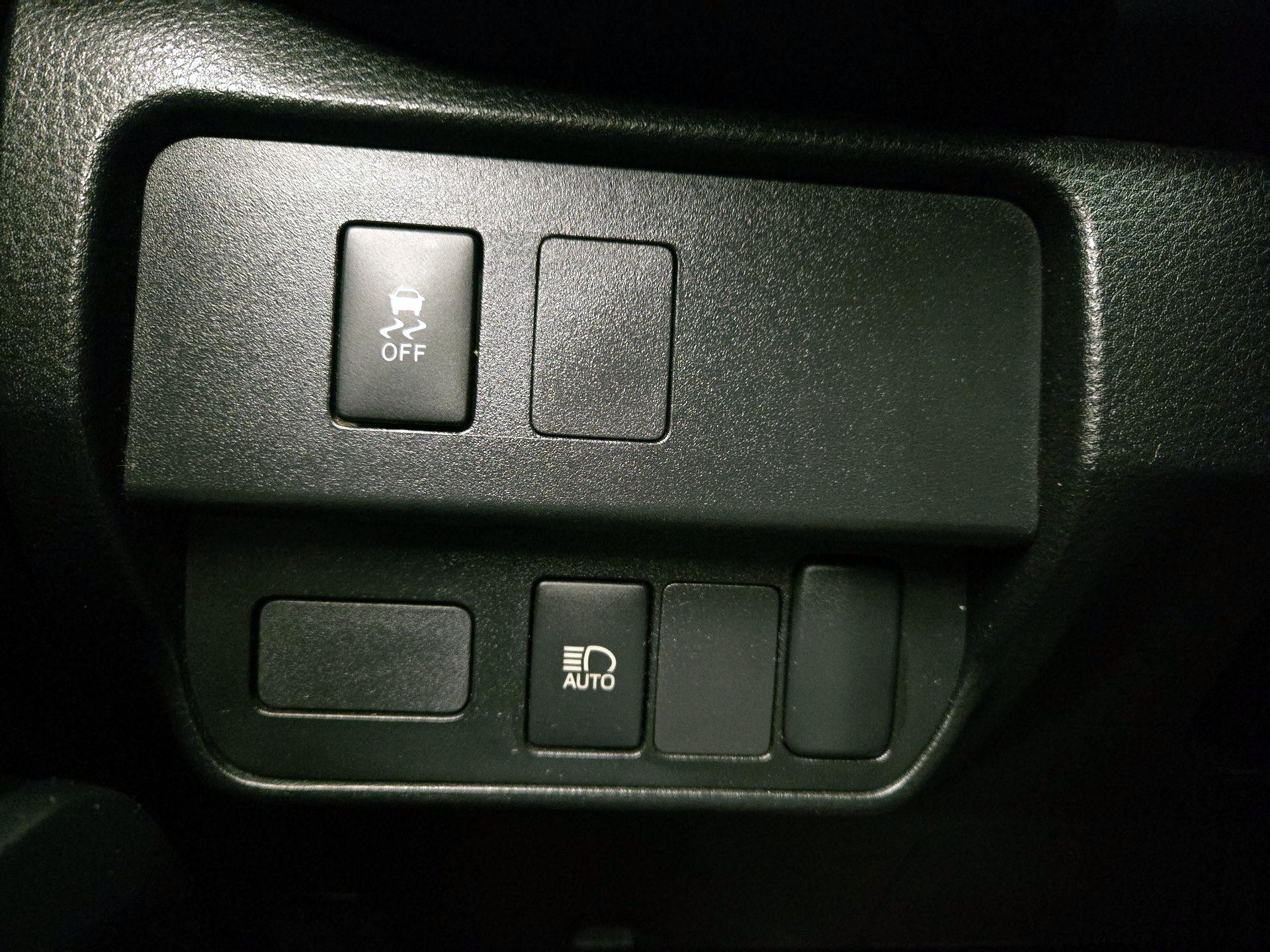 Thumbnail: 2023 Toyota Tacoma - 13