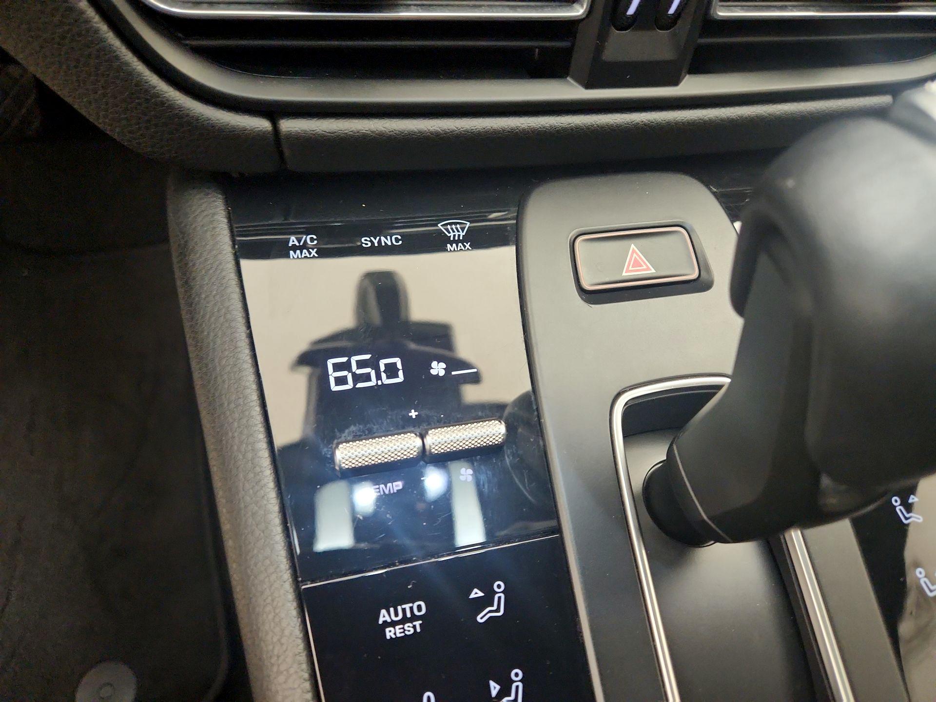 Thumbnail: 2022 Porsche Macan - 17