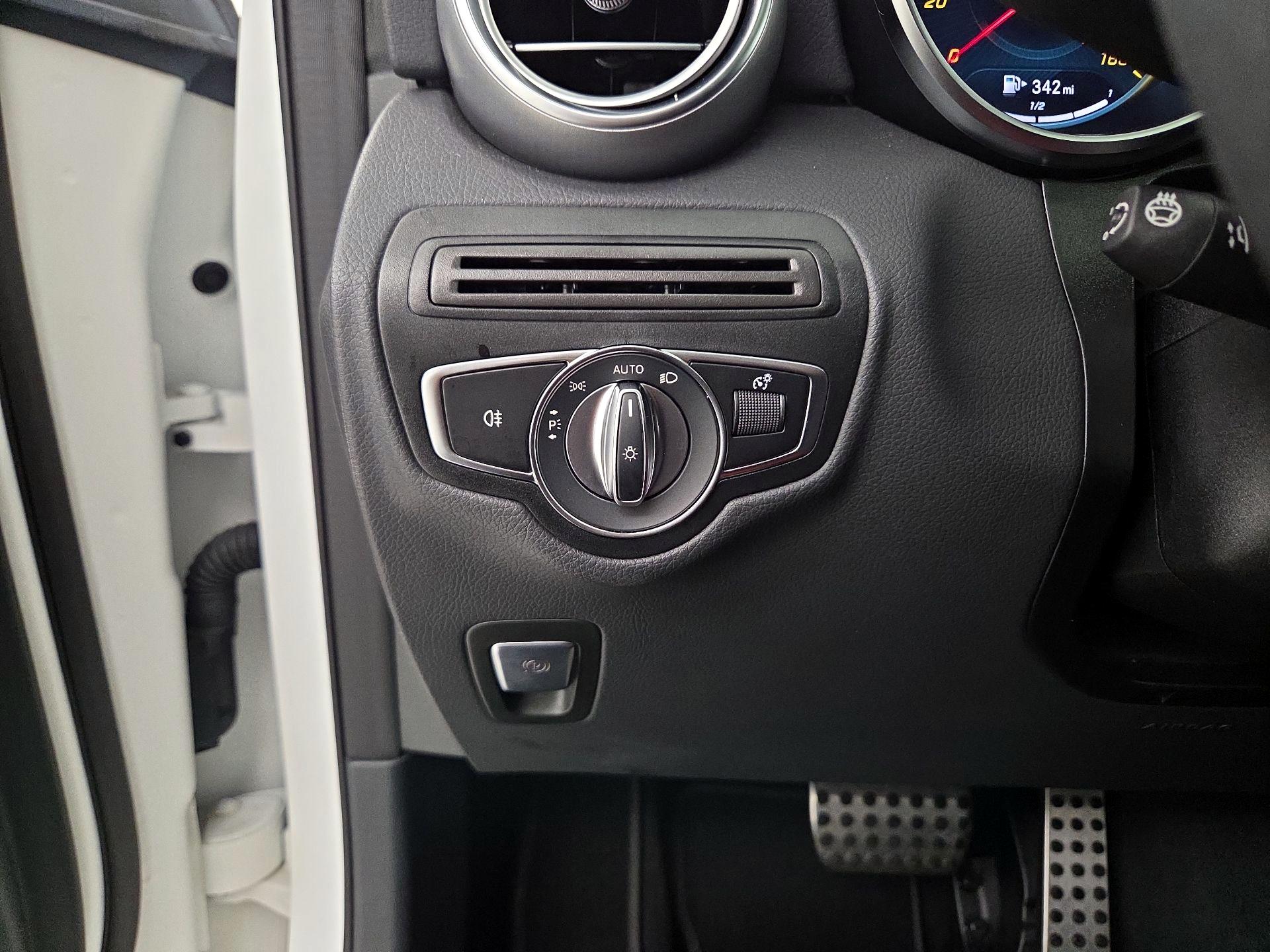 Thumbnail: 2023 Mercedes-Benz GLC - 13