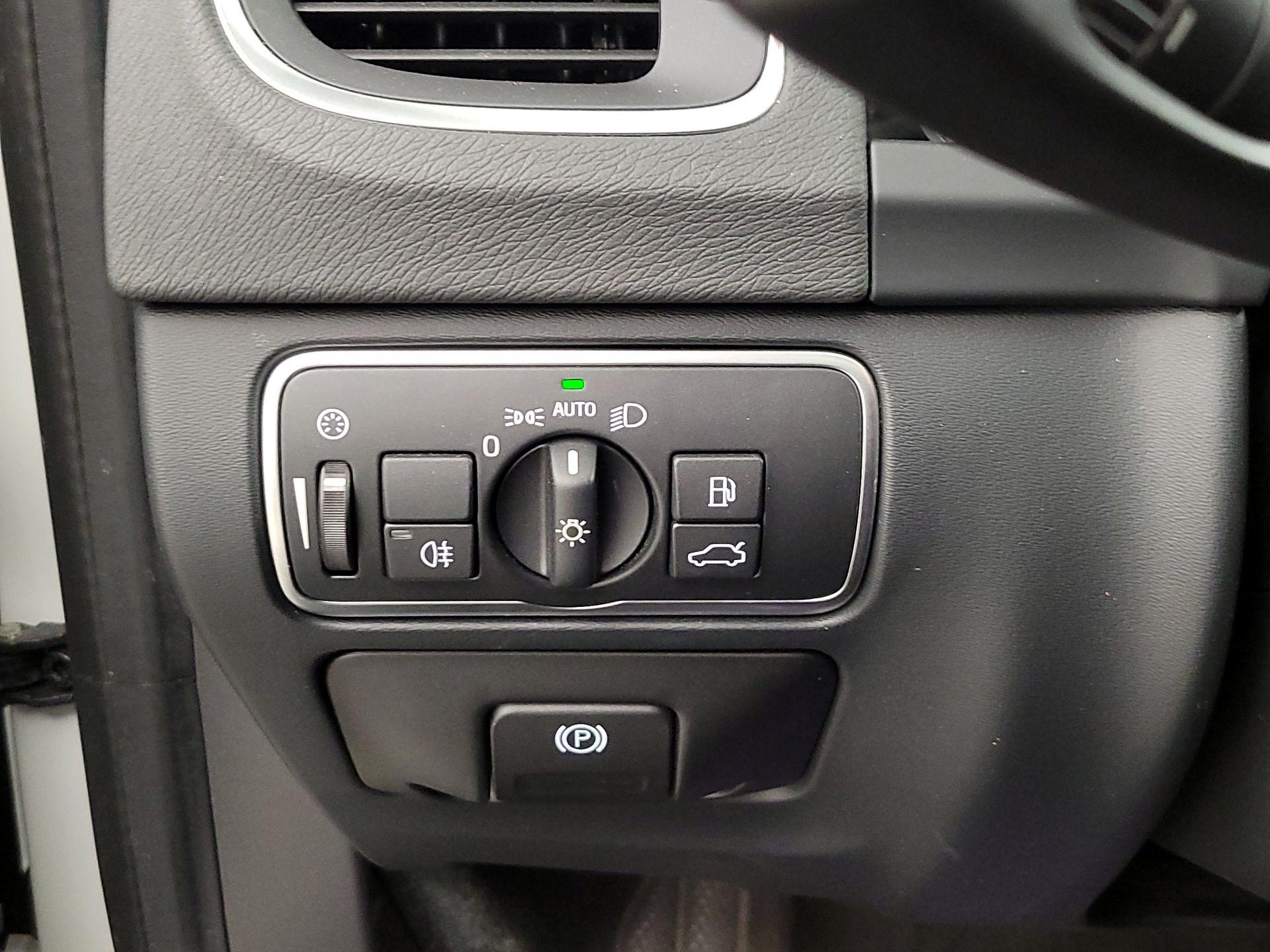 Thumbnail: 2017 Volvo S60 - 13