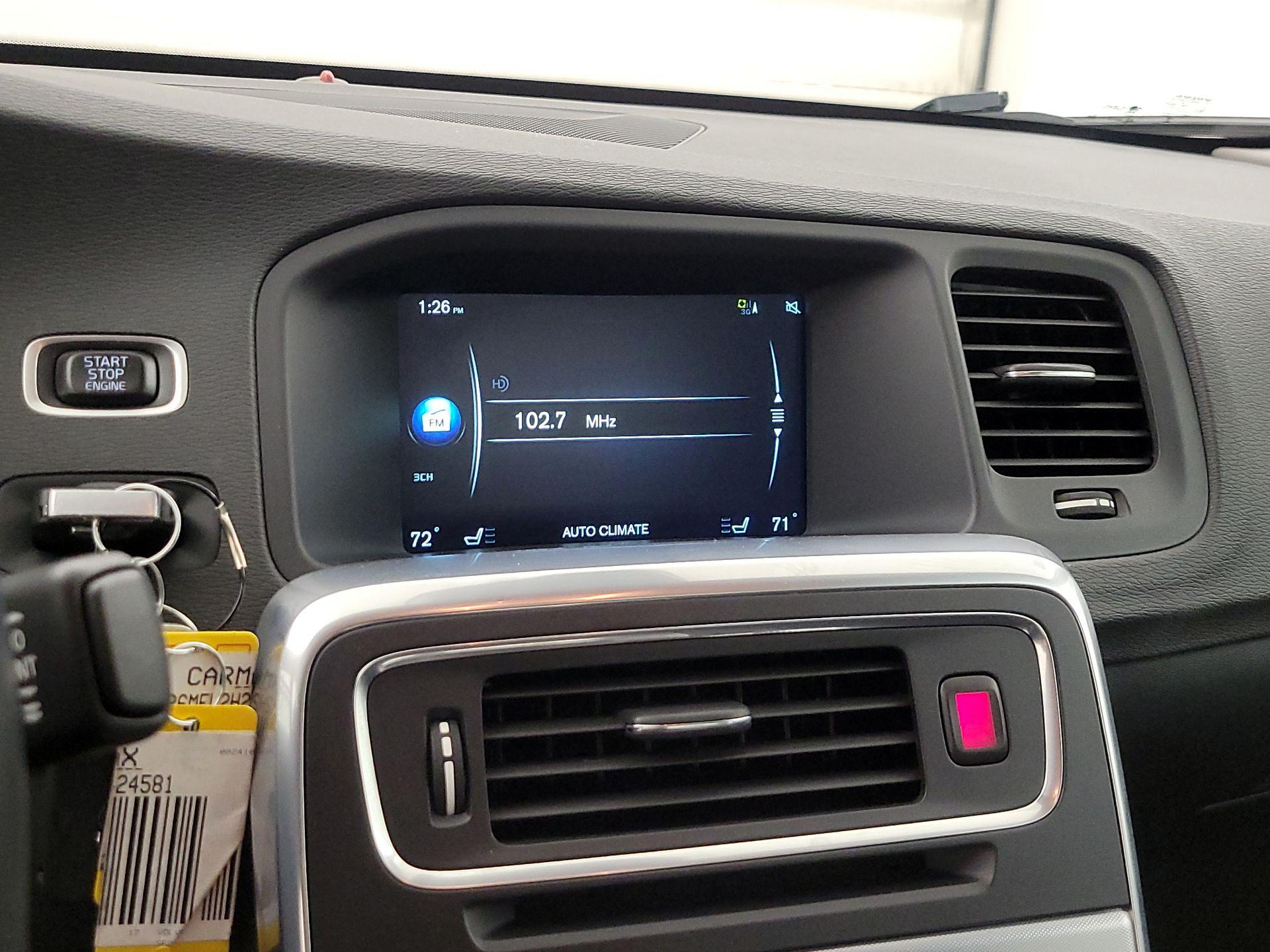 Thumbnail: 2017 Volvo S60 - 16