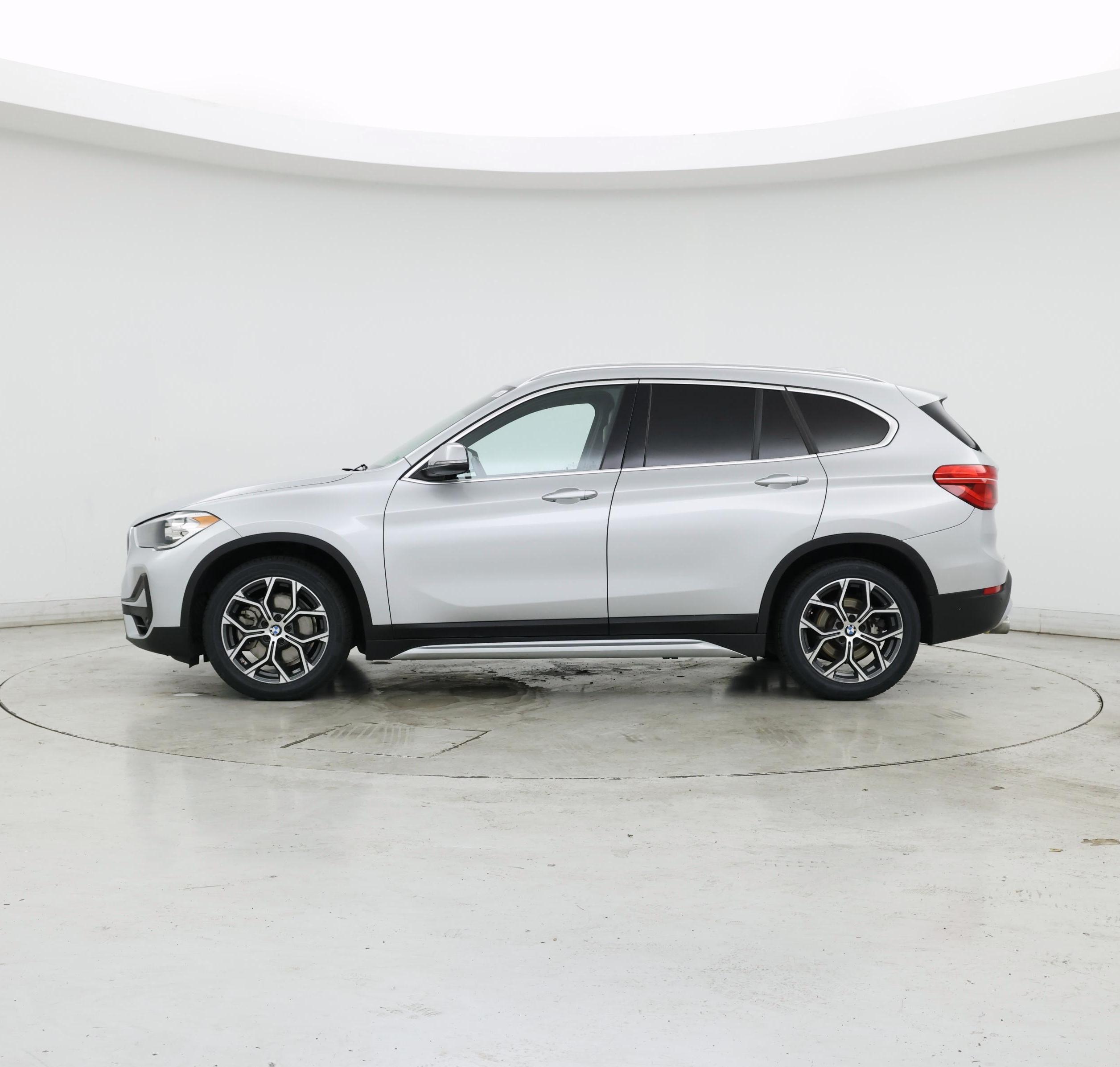 Thumbnail: 2021 BMW X1 - 3