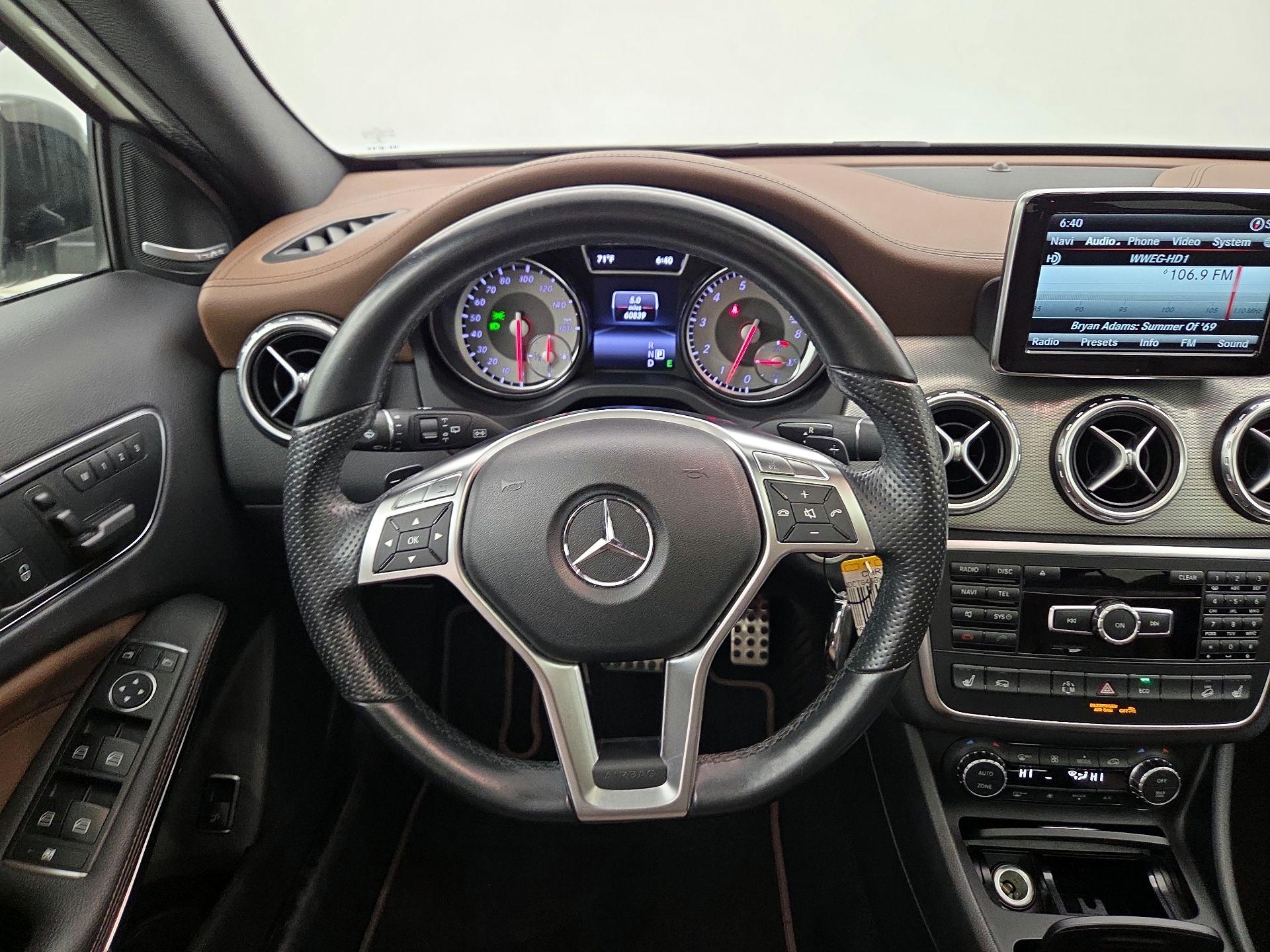 Thumbnail: 2015 Mercedes-Benz GLA - 10