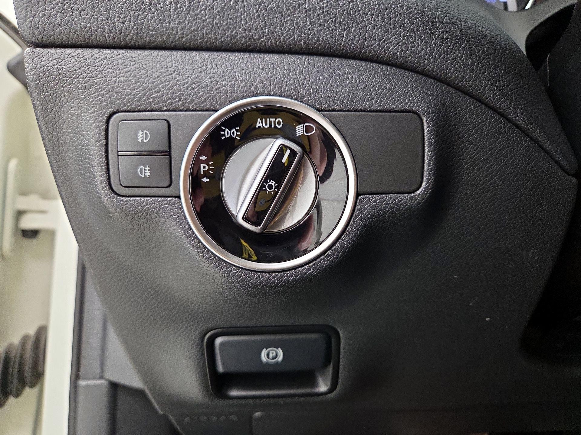 Thumbnail: 2015 Mercedes-Benz GLA - 13