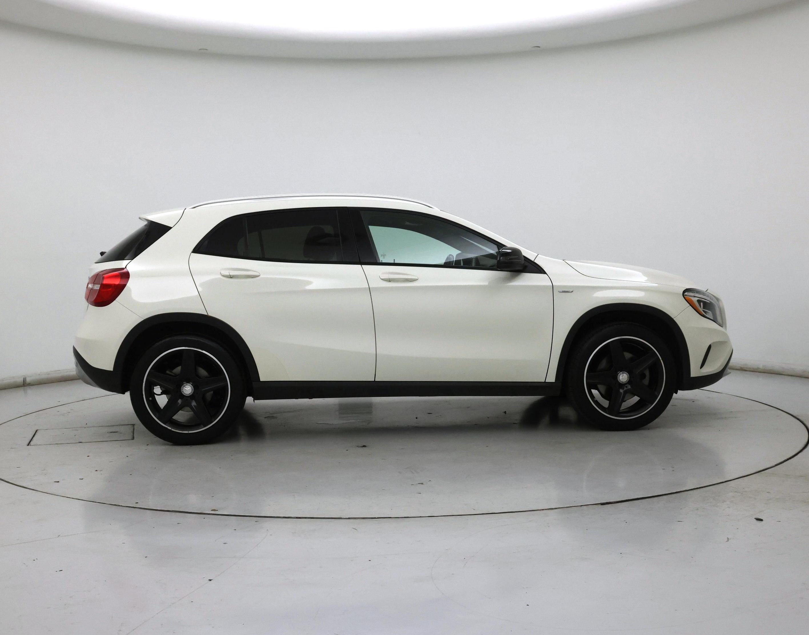 Thumbnail: 2015 Mercedes-Benz GLA - 7